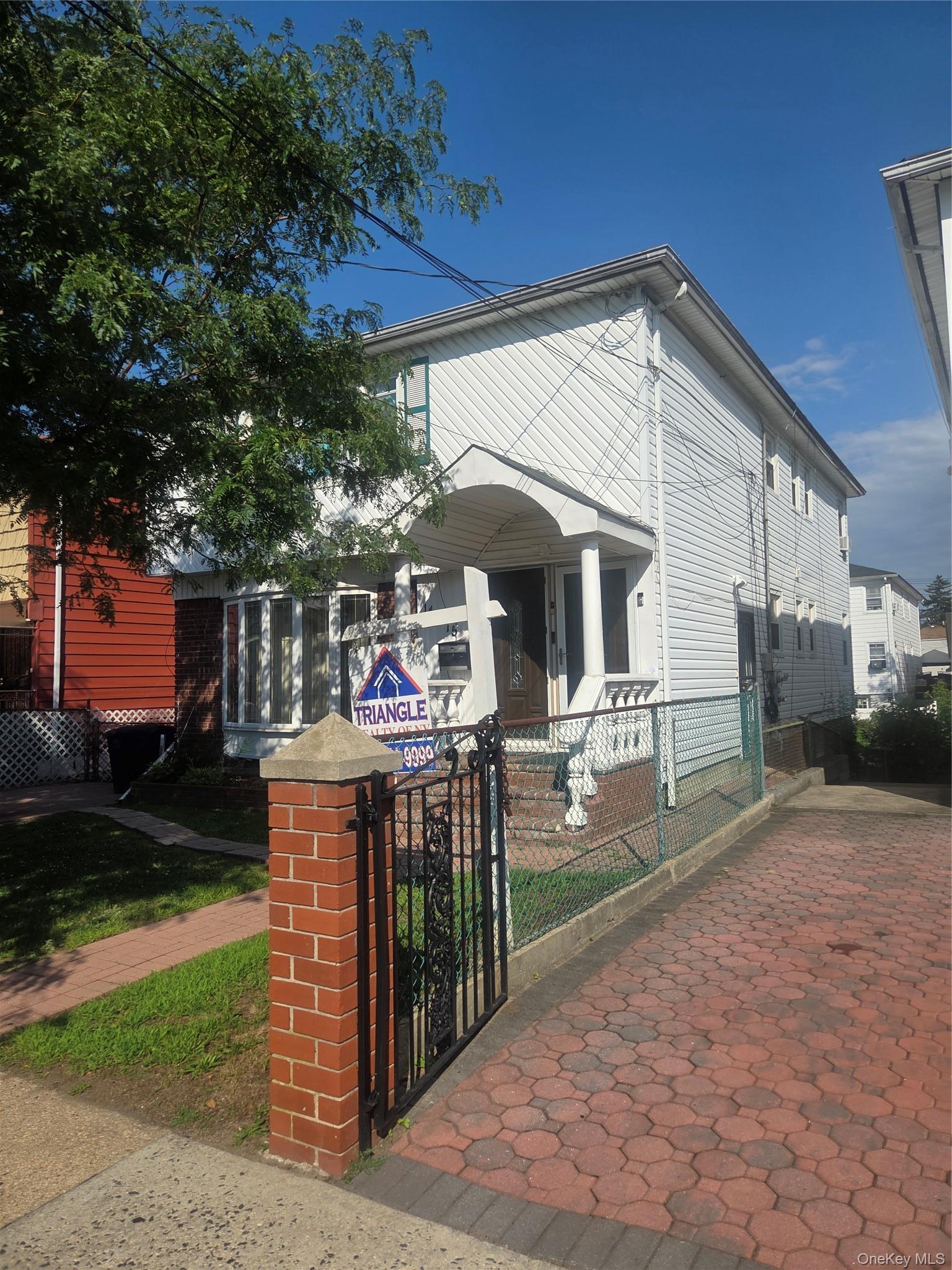 Single Family 223rd Street Queens, NY 11413, MLS-1012939-18
