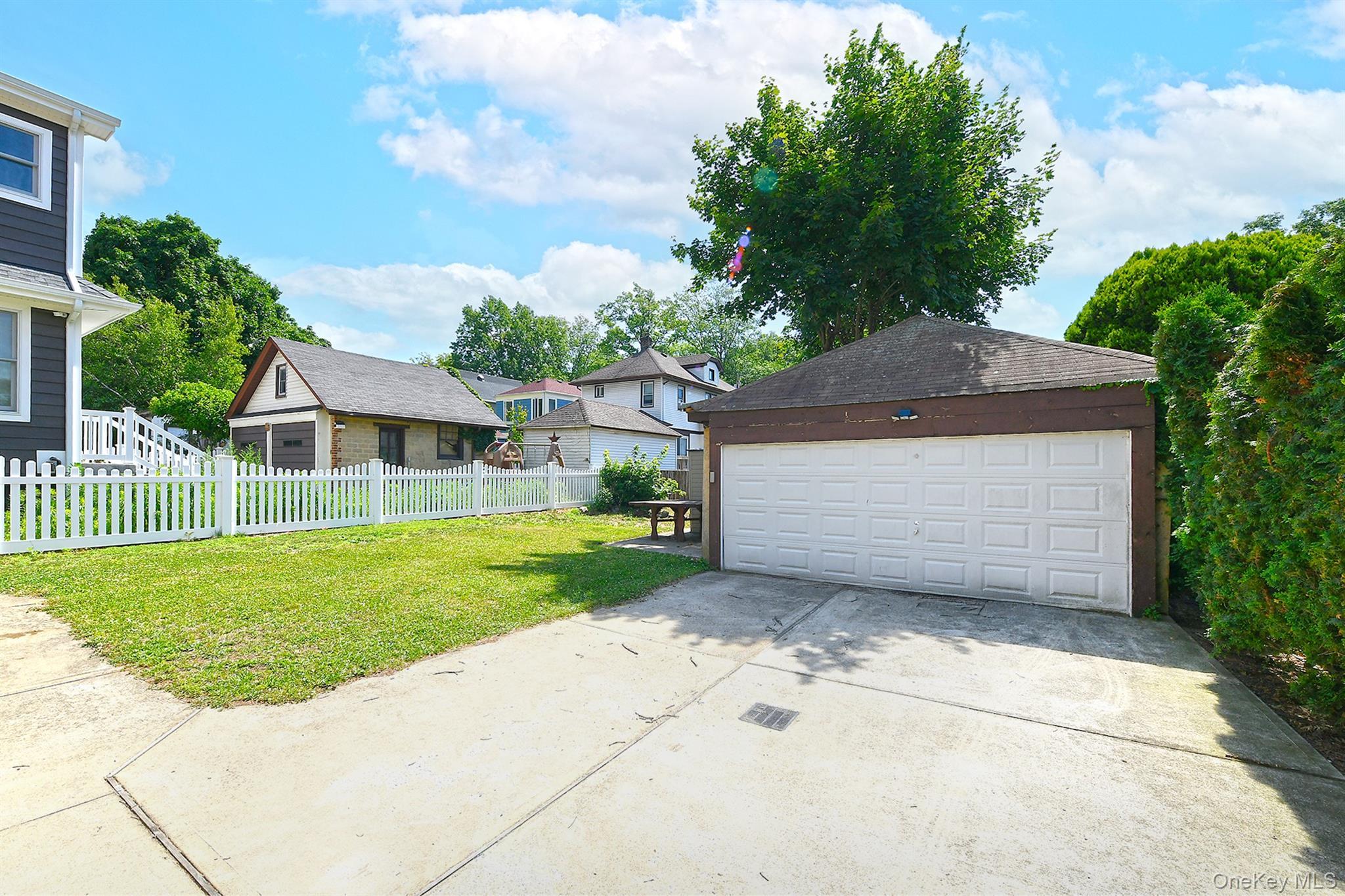 Single Family Bellmore Street Nassau County, NY 11001, MLS-1012963-3