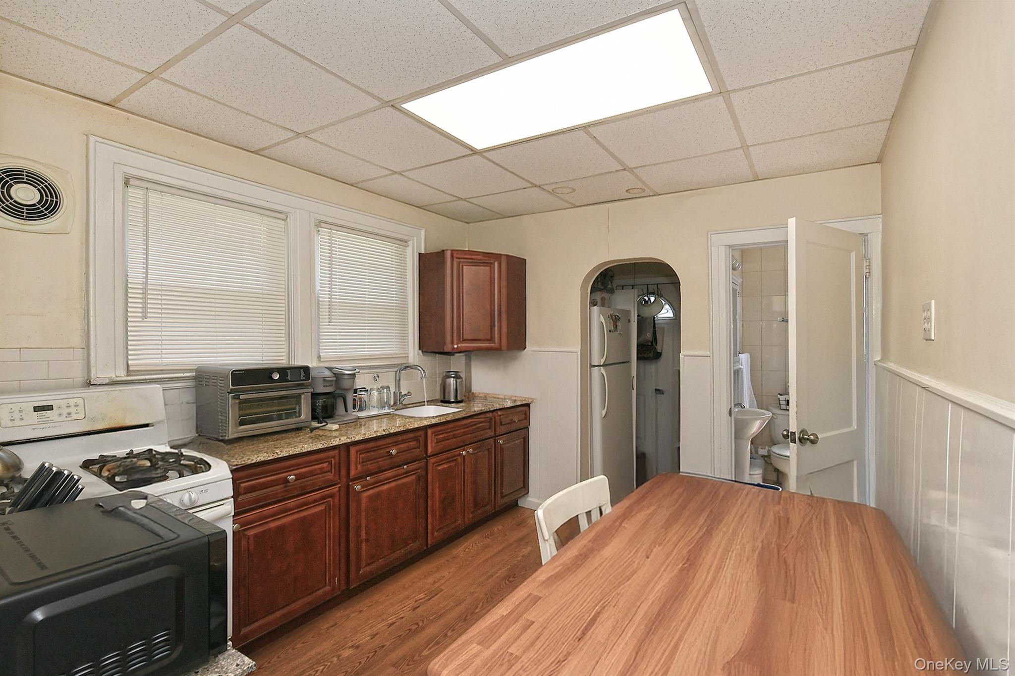 Single Family Bellmore Street Nassau County, NY 11001, MLS-1012963-5