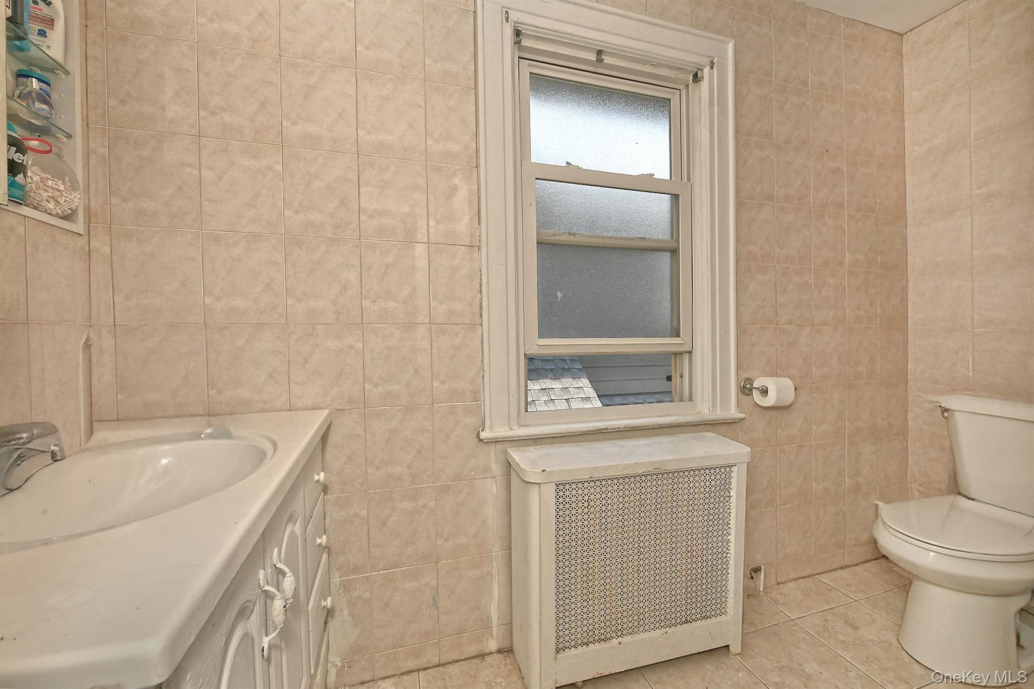 Single Family Bellmore Street Nassau County, NY 11001, MLS-1012963-9