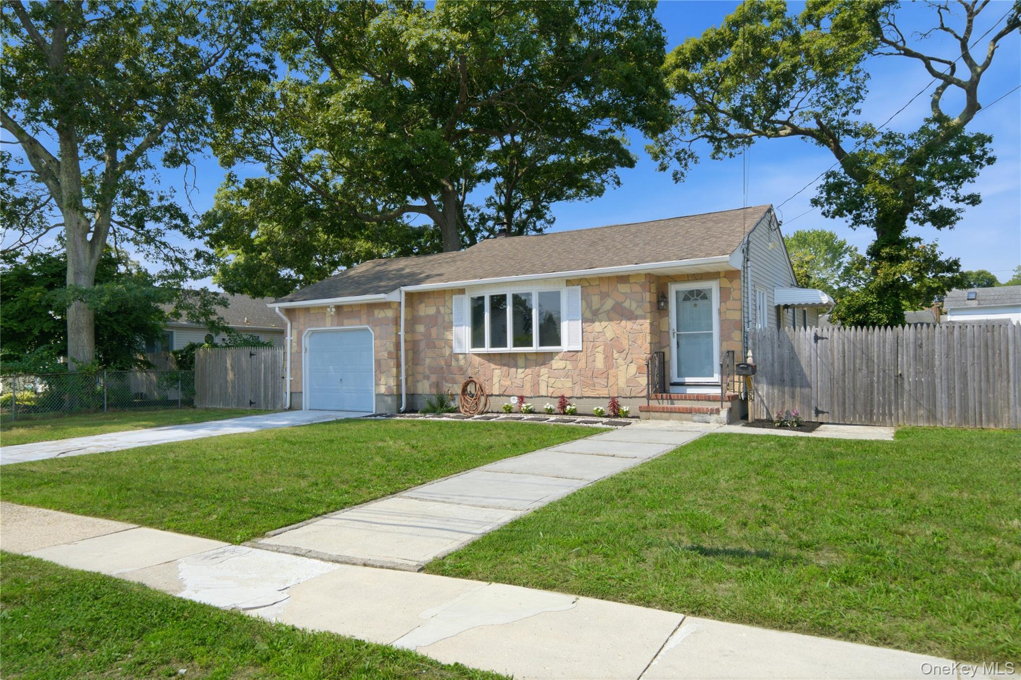 Single Family Highland Avenue Suffolk County, NY 11772, MLS-1012978-3