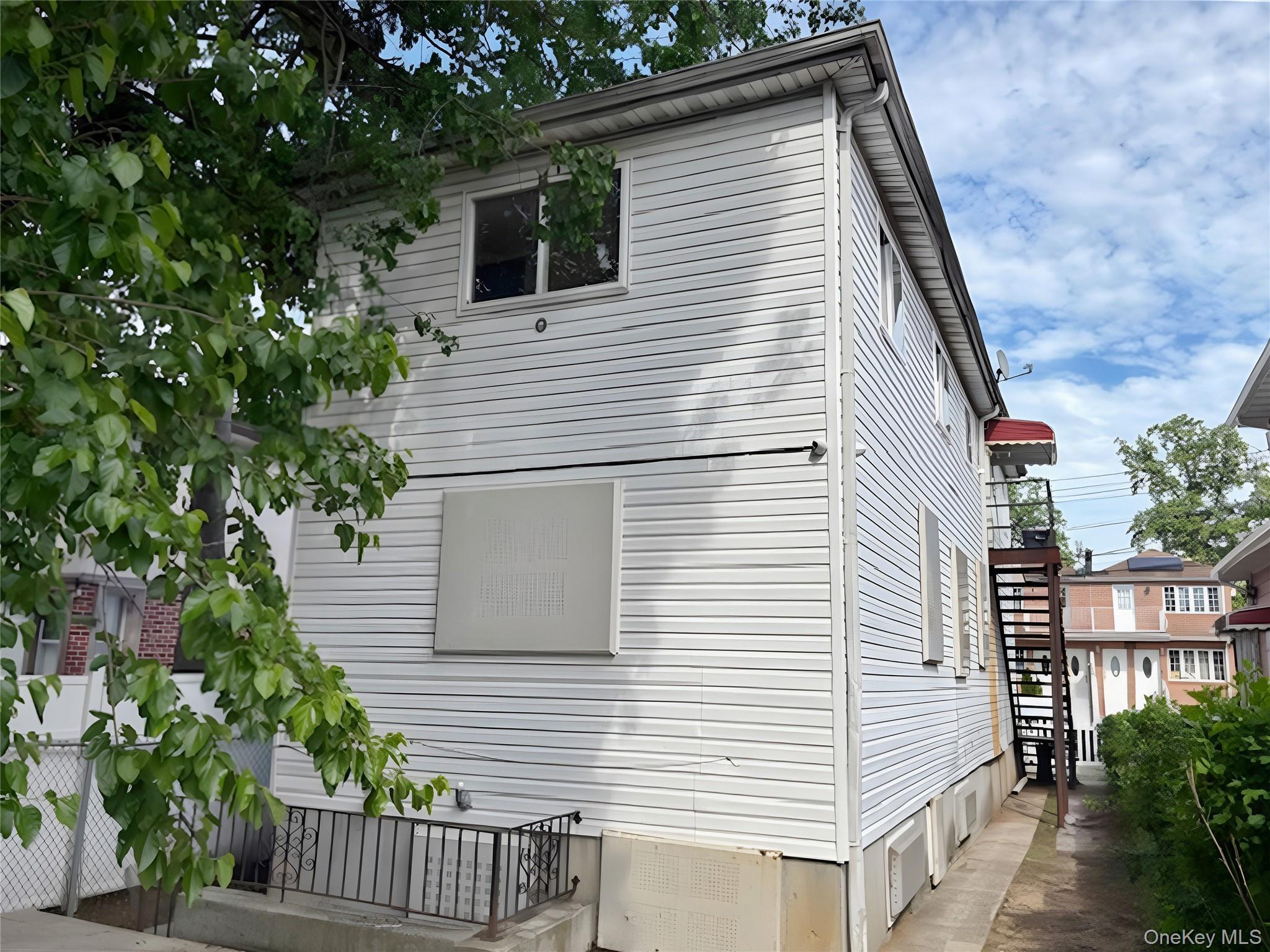 Single Family 220th Street Queens, NY 11413, MLS-1012985-15