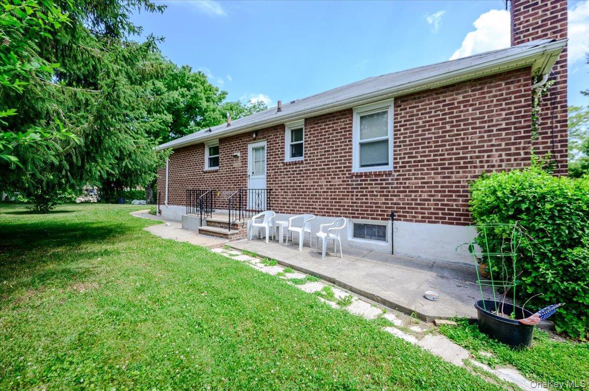 Single Family Lafayette Bronx, NY 10465, MLS-1012986-19