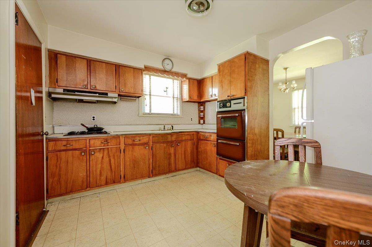 Single Family Lafayette Bronx, NY 10465, MLS-1012986-6