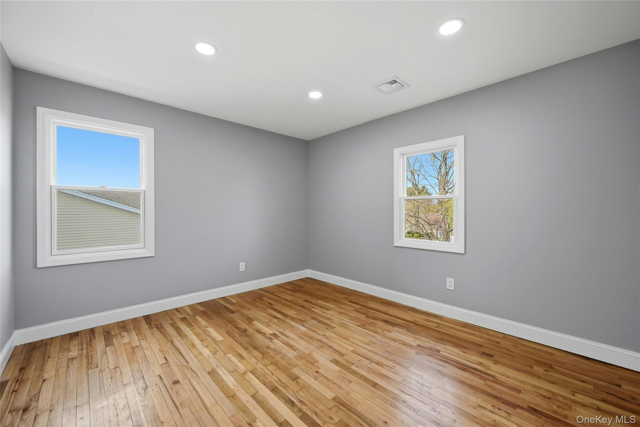 Single Family Curlin Lane Suffolk County, NY 11780, MLS-1013005-19