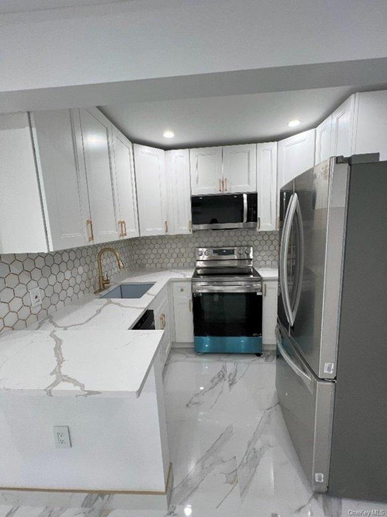 Apartment E 217 Street  Bronx, NY 10467, MLS-1013090-3