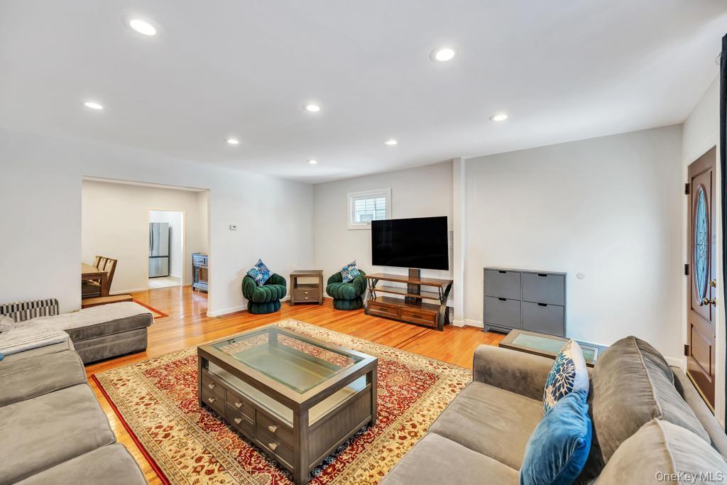 Single Family 232nd Queens, NY 11427, MLS-1013127-10