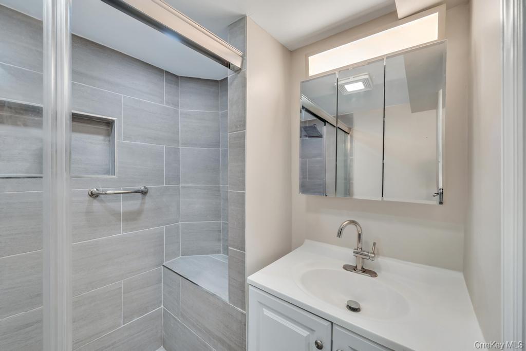 Single Family 232nd Queens, NY 11427, MLS-1013127-17
