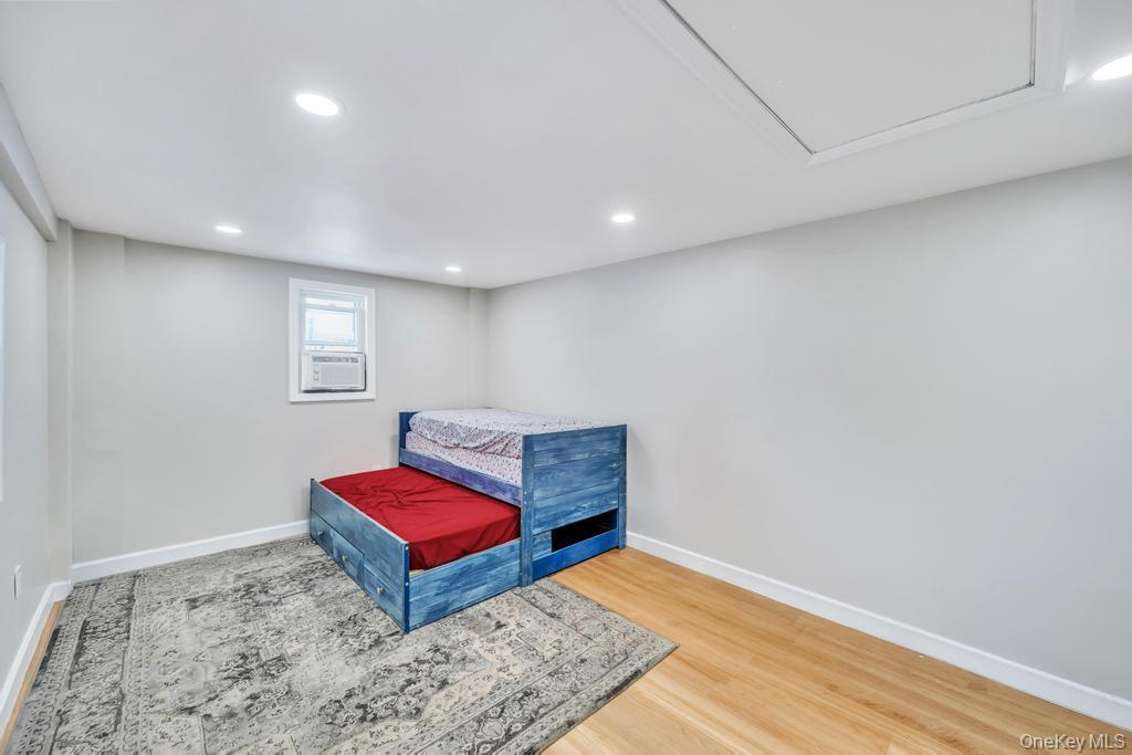 Single Family 232nd Queens, NY 11427, MLS-1013127-32