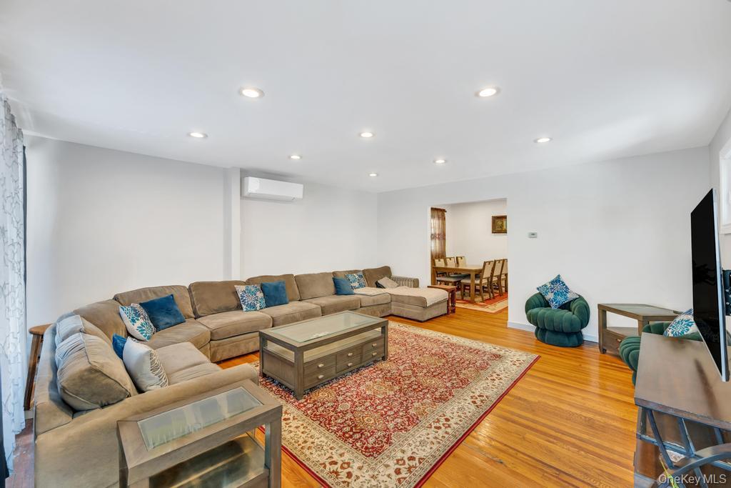 Single Family 232nd Queens, NY 11427, MLS-1013127-7