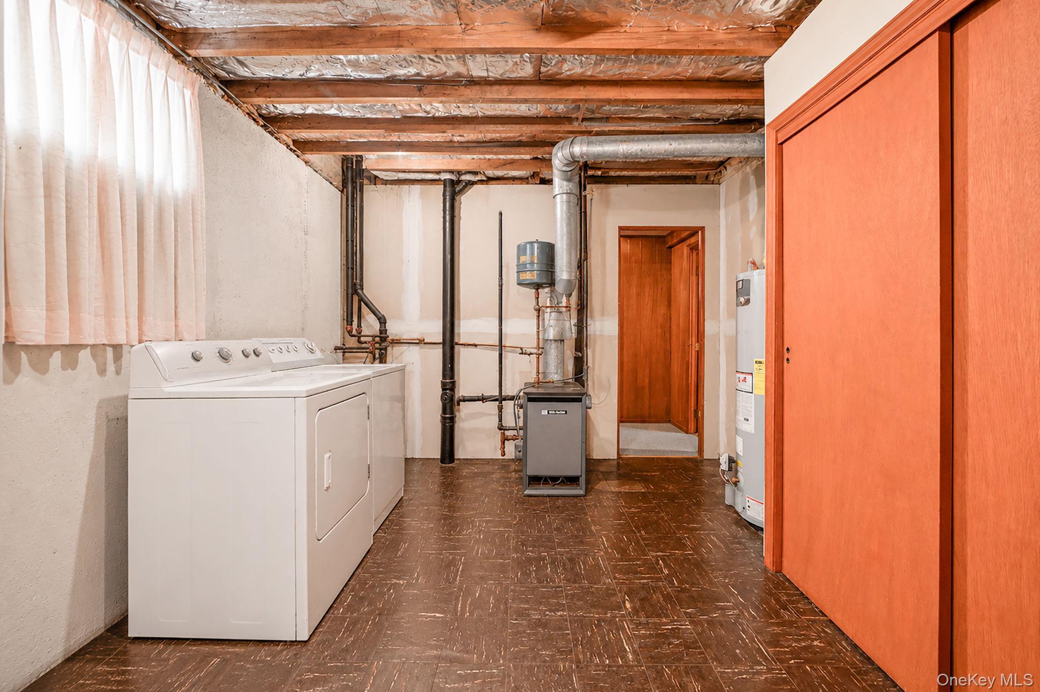 Single Family 27th Avenue  Queens, NY 11354, MLS-1013162-23