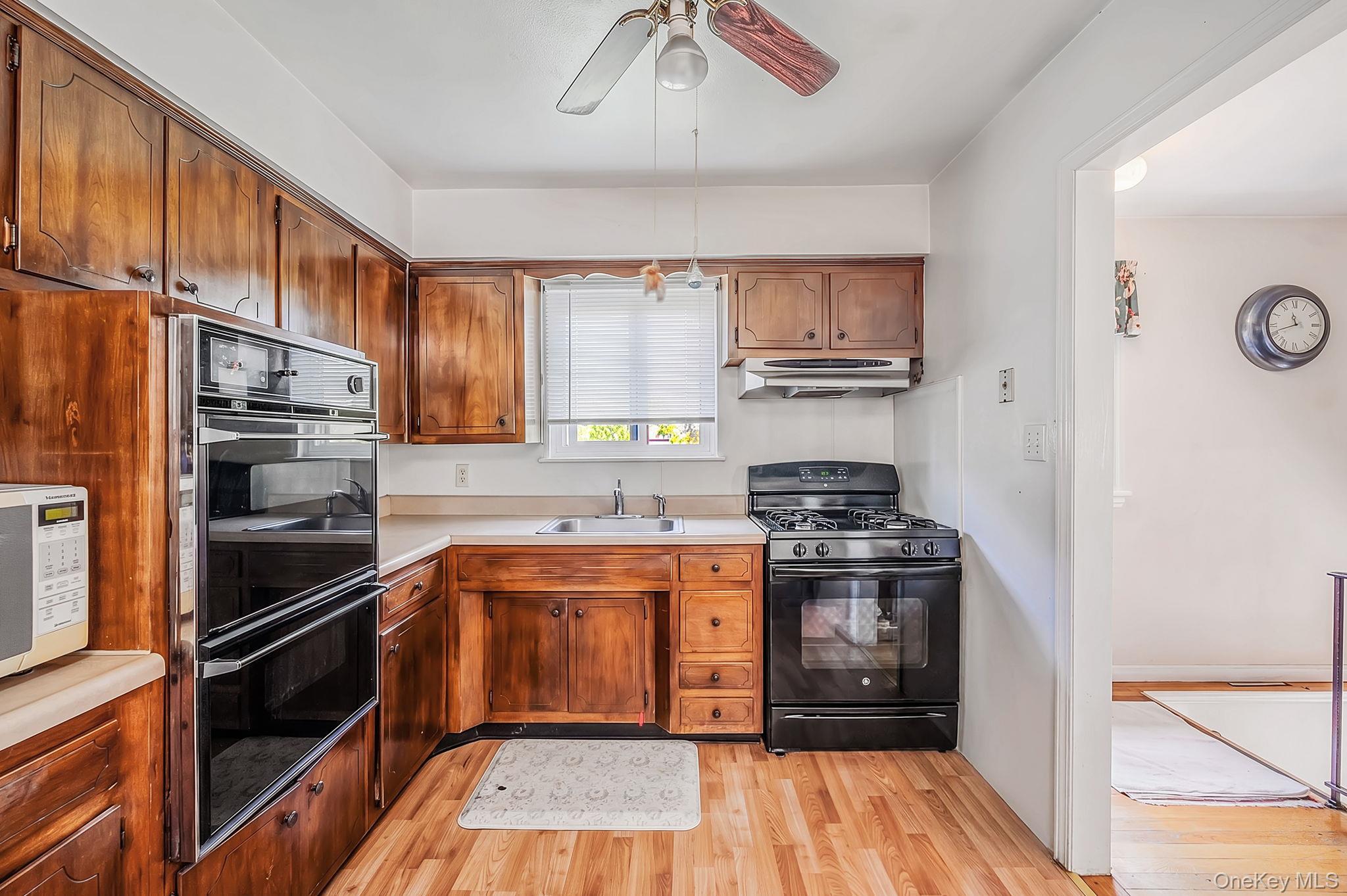 Single Family 27th Avenue  Queens, NY 11354, MLS-1013162-29