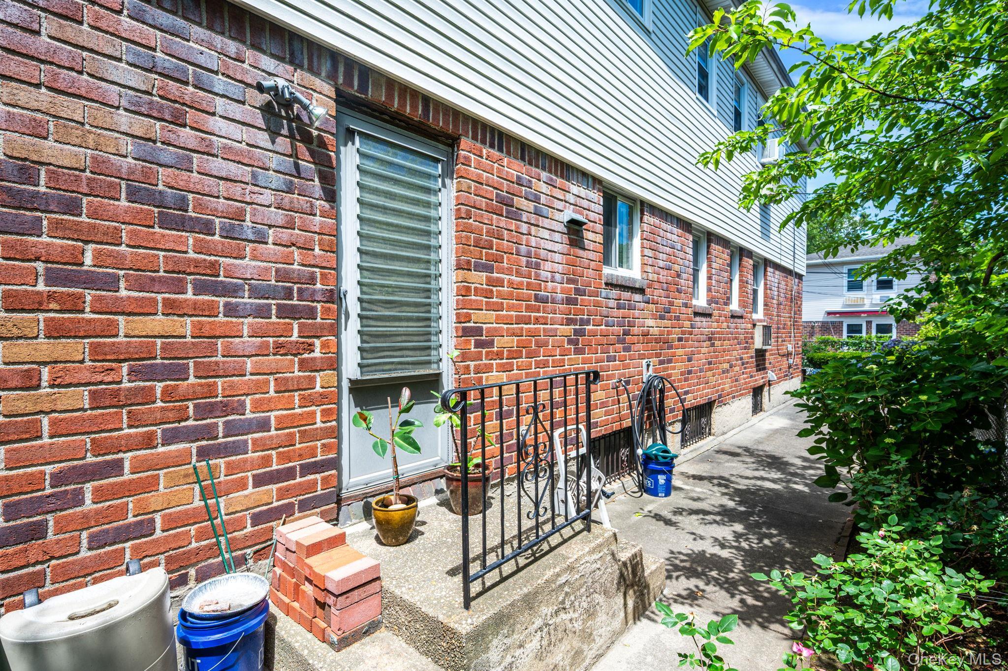 Single Family 27th Avenue  Queens, NY 11354, MLS-1013162-41