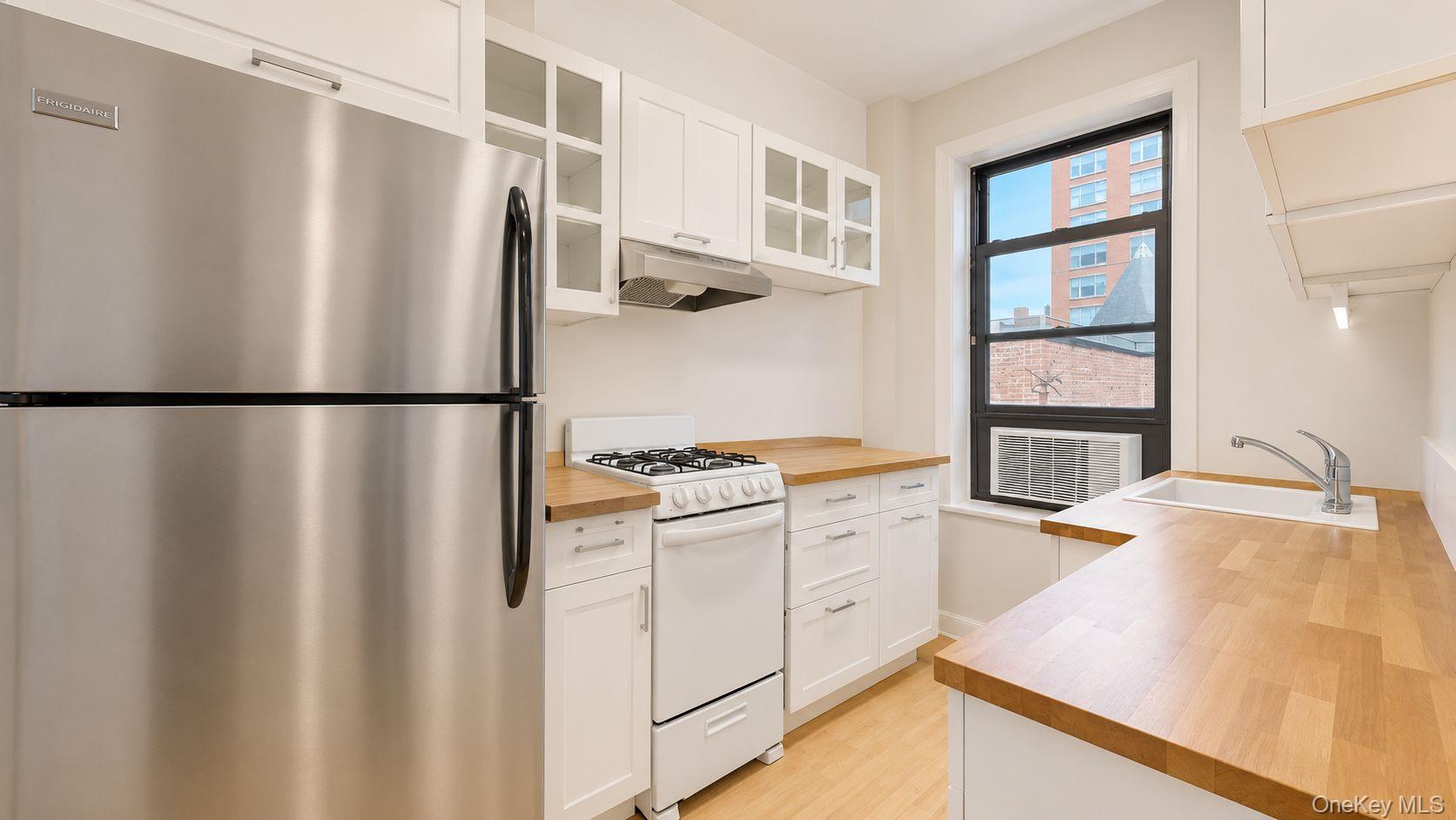 Coop W 105th Street Manhattan, NY 10025, MLS-1013173-13