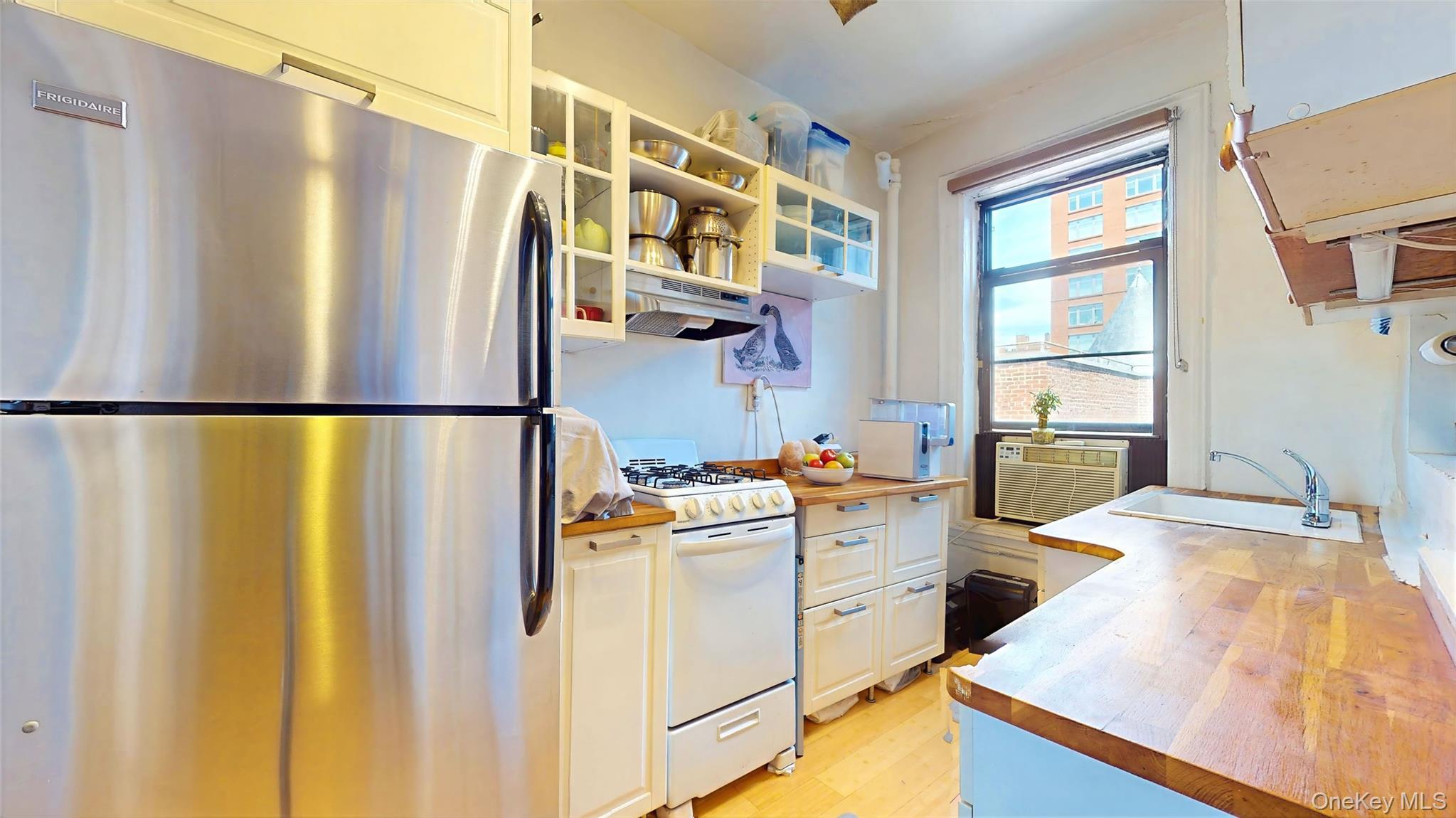 Coop W 105th Street Manhattan, NY 10025, MLS-1013173-24