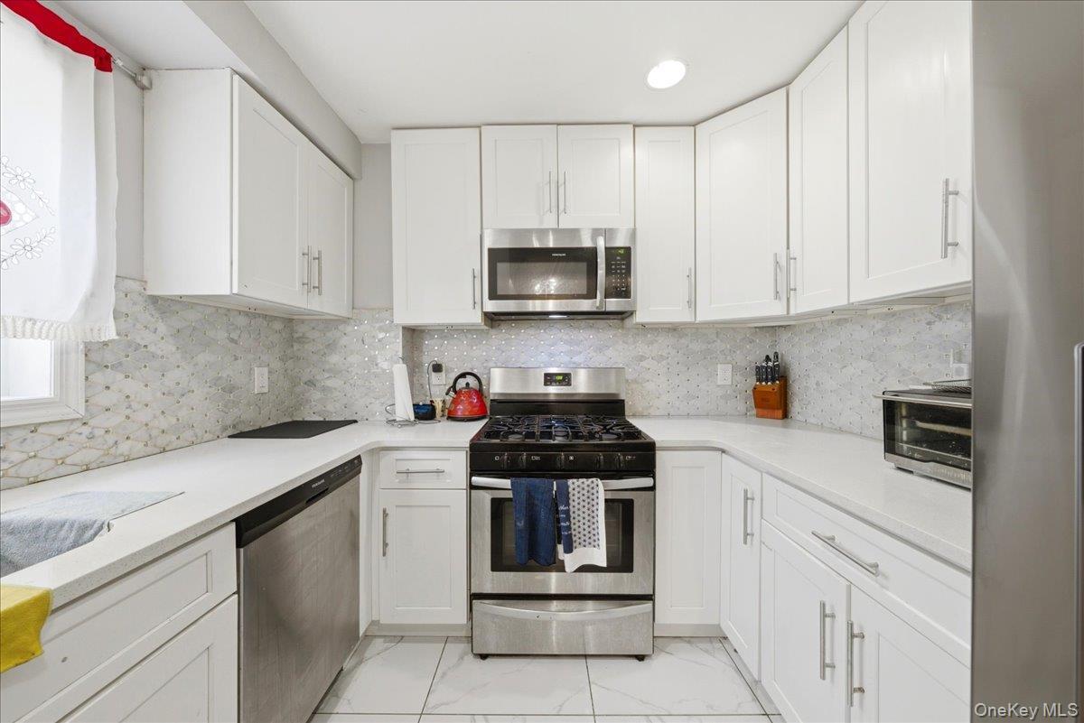 Single Family Defoe Queens, NY 11413, MLS-1013174-6