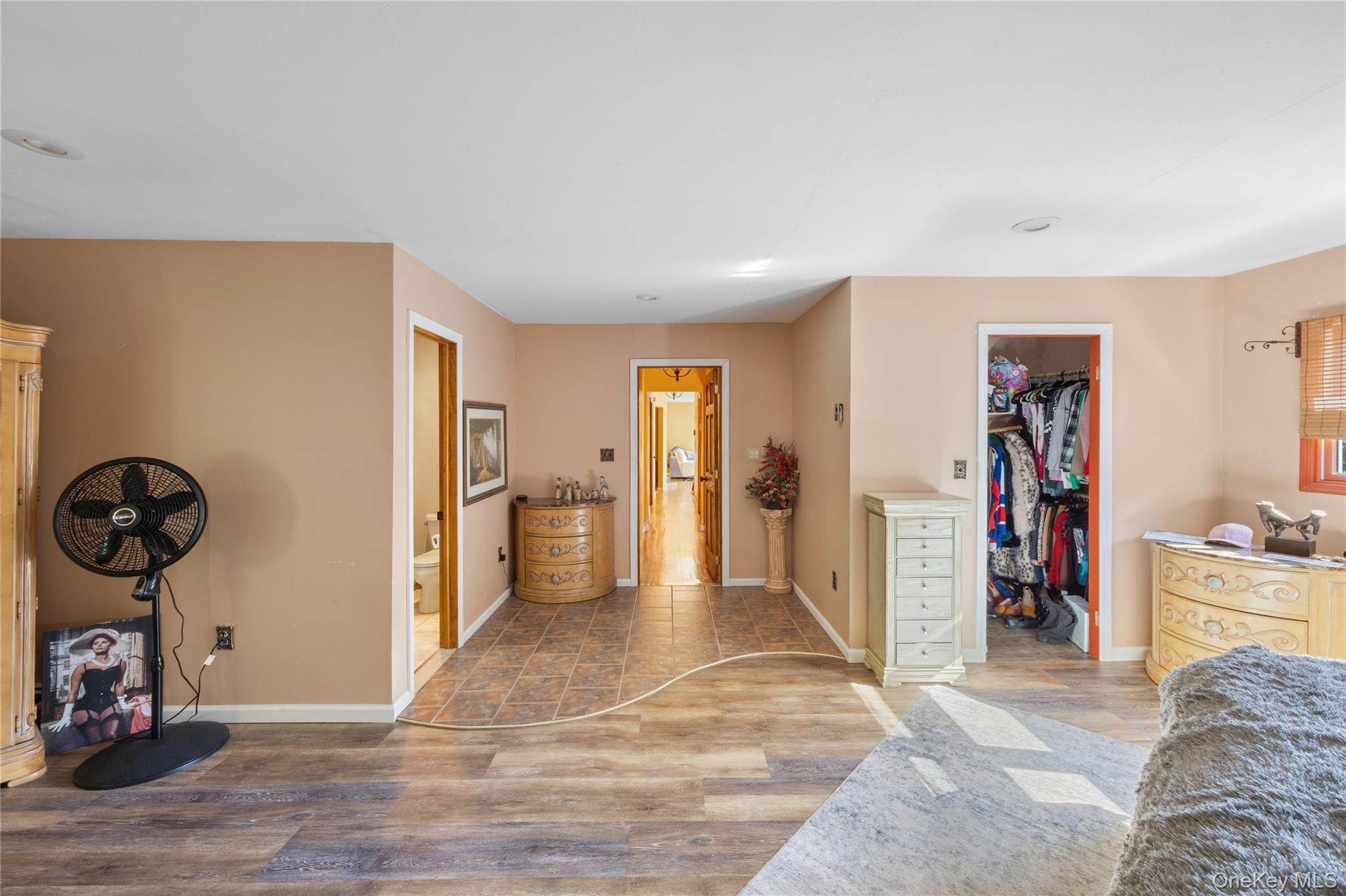 Single Family Brunswick Road Suffolk County, NY 11779, MLS-1013178-15