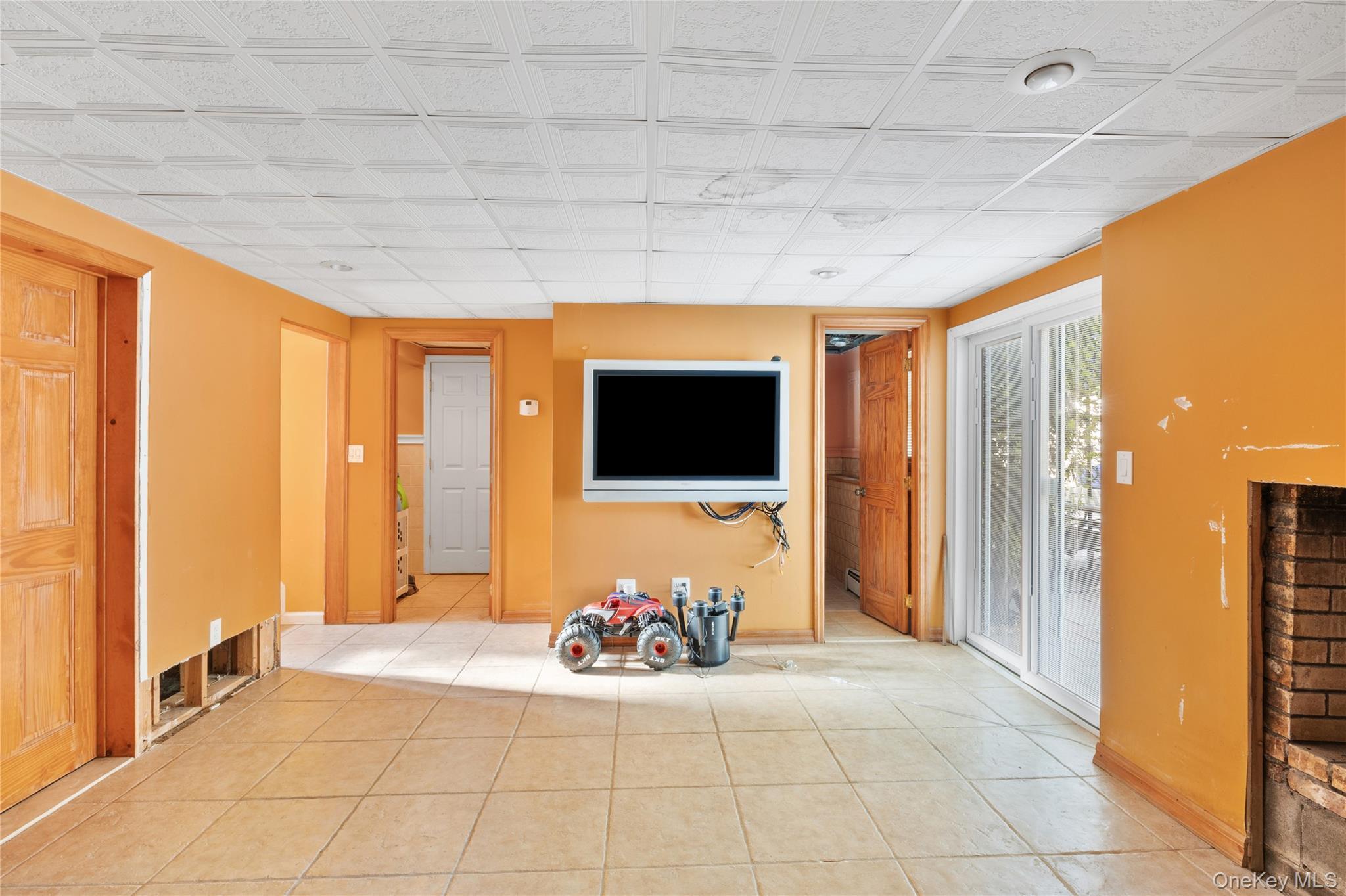 Single Family Brunswick Road Suffolk County, NY 11779, MLS-1013178-20