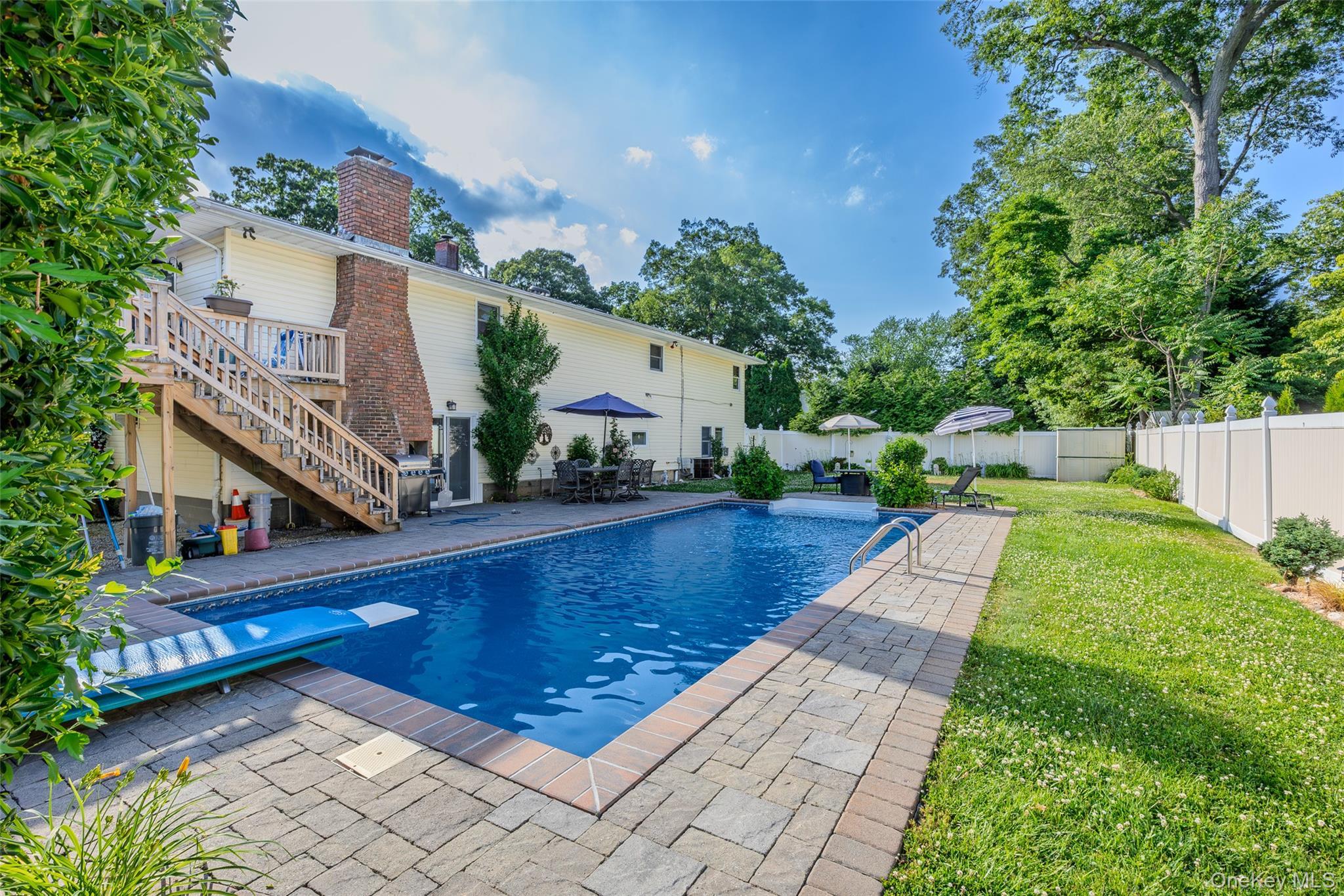 Single Family Brunswick Road Suffolk County, NY 11779, MLS-1013178-36