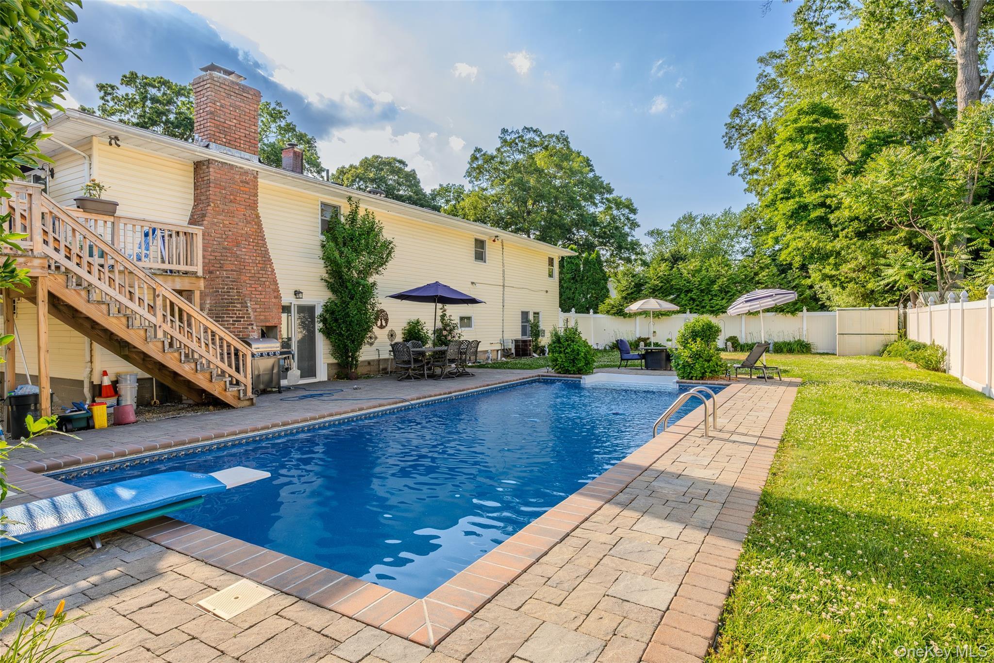 Single Family Brunswick Road Suffolk County, NY 11779, MLS-1013178-37