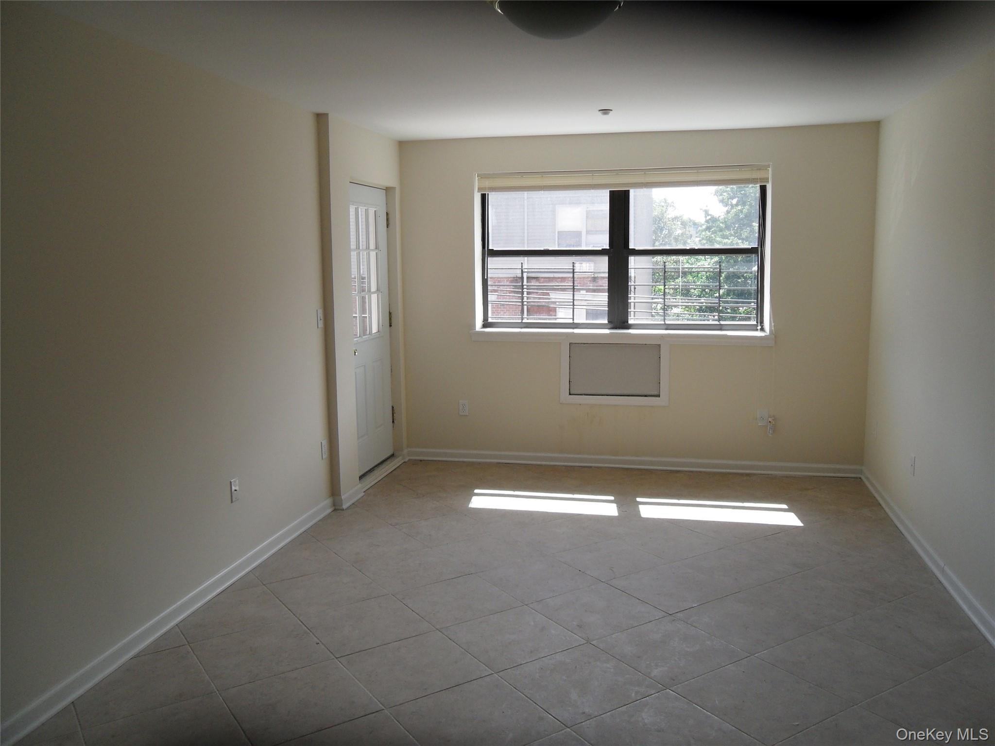 Commercial Sale E 214th Street Bronx, NY 10467, MLS-1013187-17