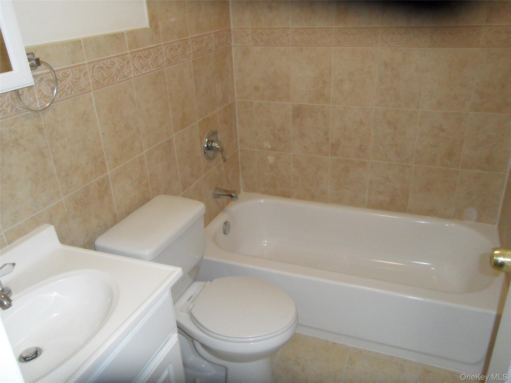 Commercial Sale E 214th Street Bronx, NY 10467, MLS-1013187-19