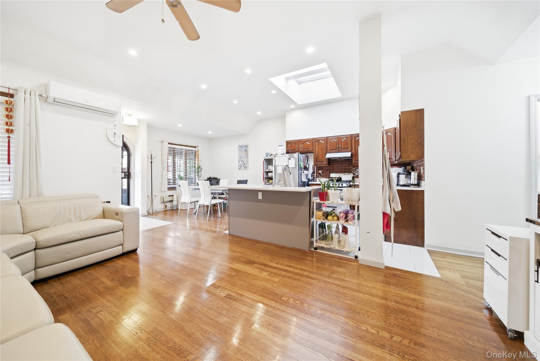 Single Family 62nd Street Queens, NY 11378, MLS-1013189-4
