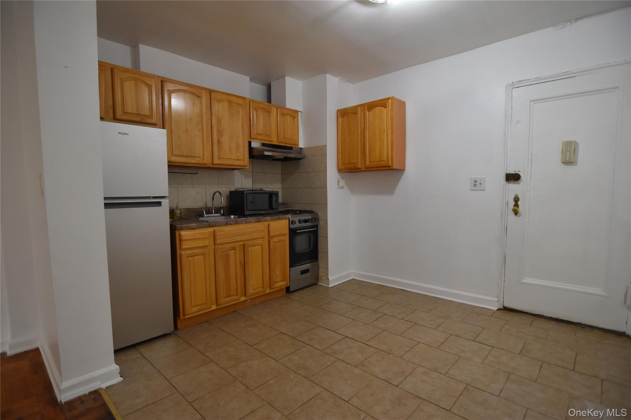 Coop 65th Avenue  Queens, NY 11375, MLS-1013324-3