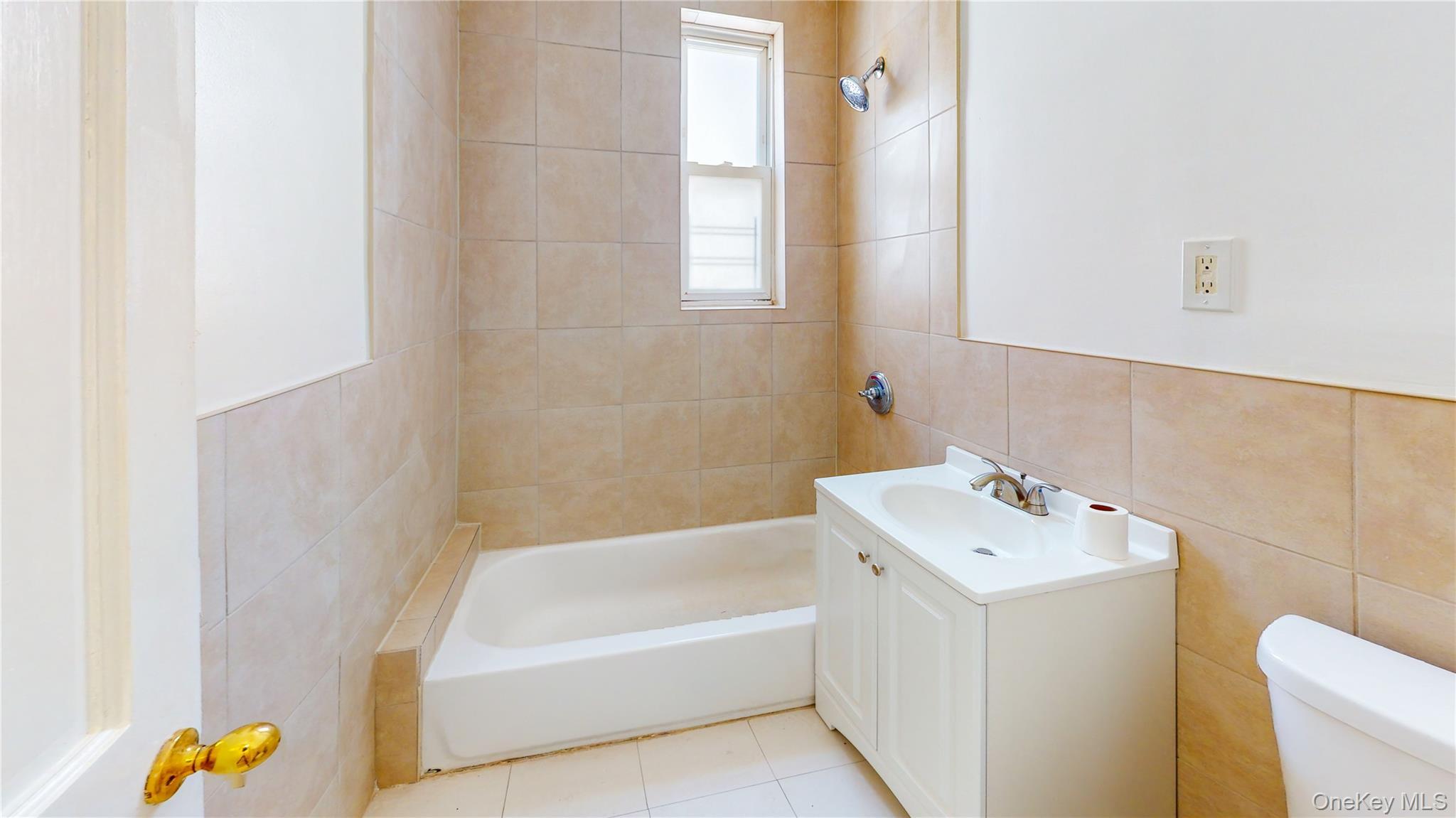 Single Family Warwick Brooklyn, NY 11207, MLS-1013379-12