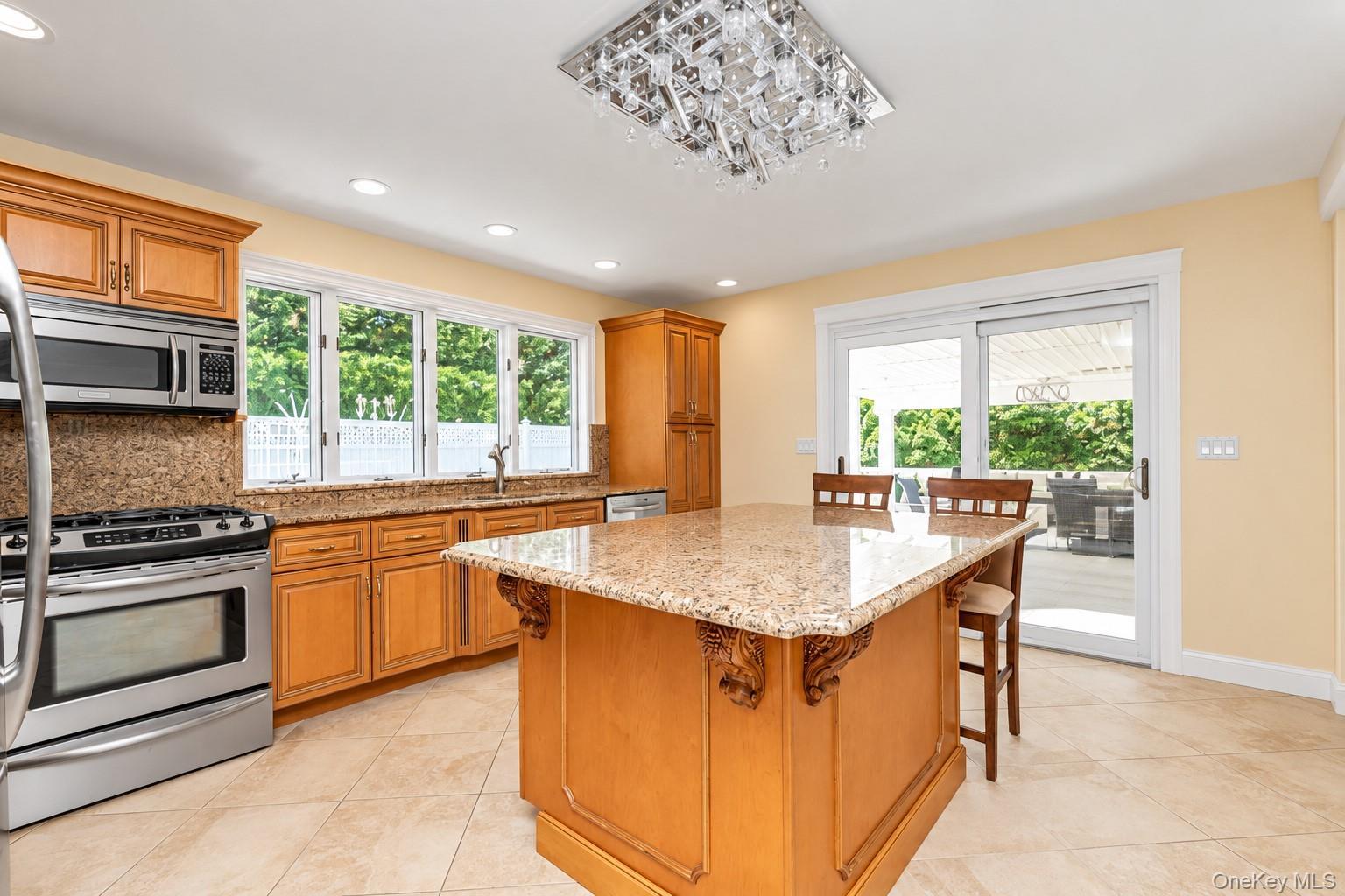 Single Family Bayville Avenue  Nassau County, NY 11709, MLS-1013410-16