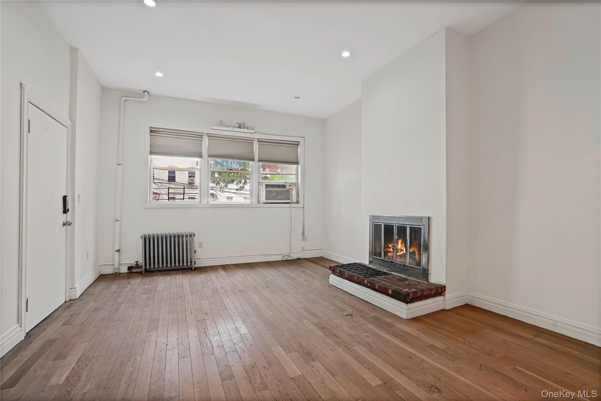 Single Family Hemlock Brooklyn, NY 11208, MLS-1013422-19