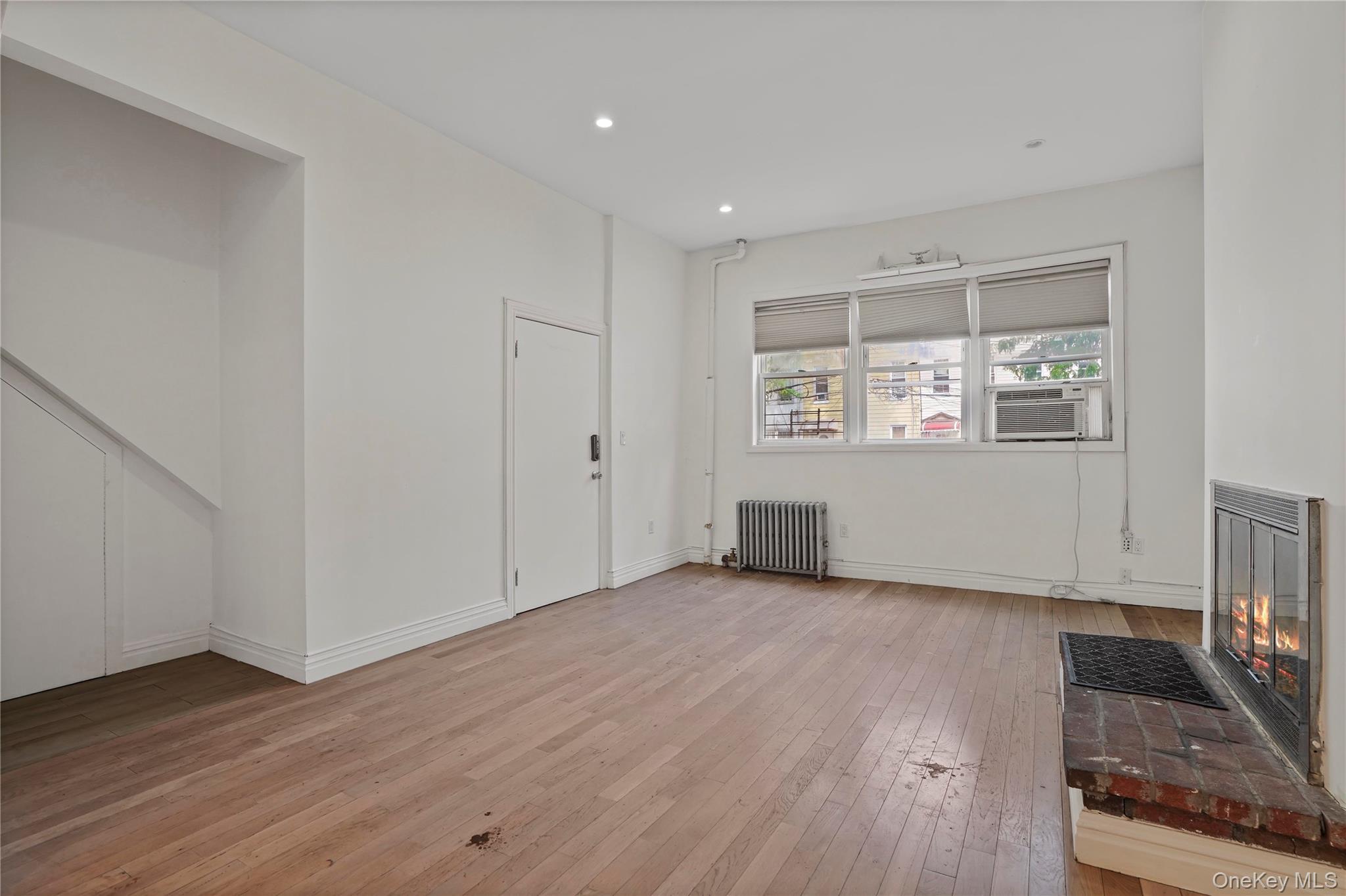 Single Family Hemlock Brooklyn, NY 11208, MLS-1013422-20