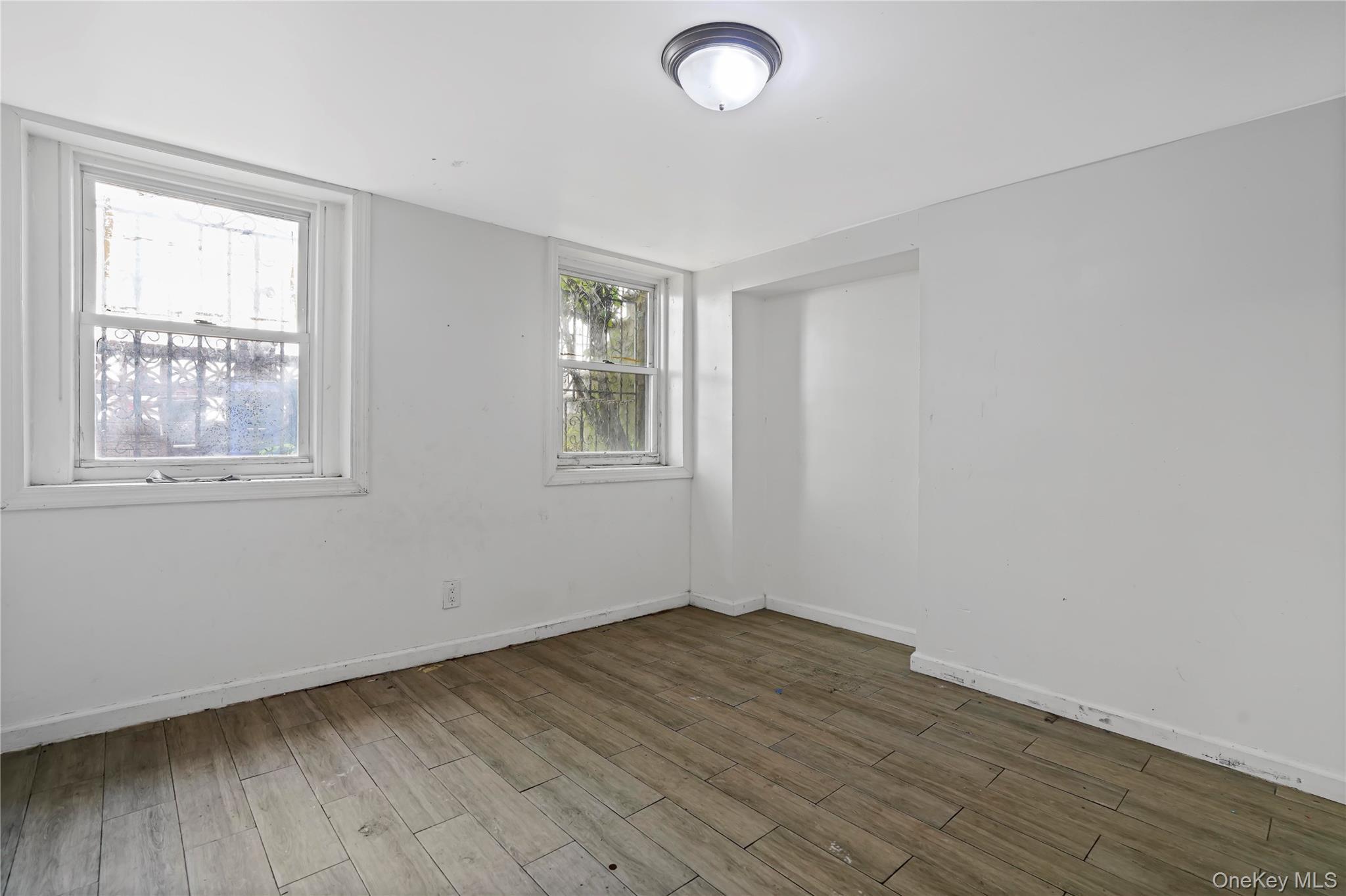 Single Family Hemlock Brooklyn, NY 11208, MLS-1013422-31