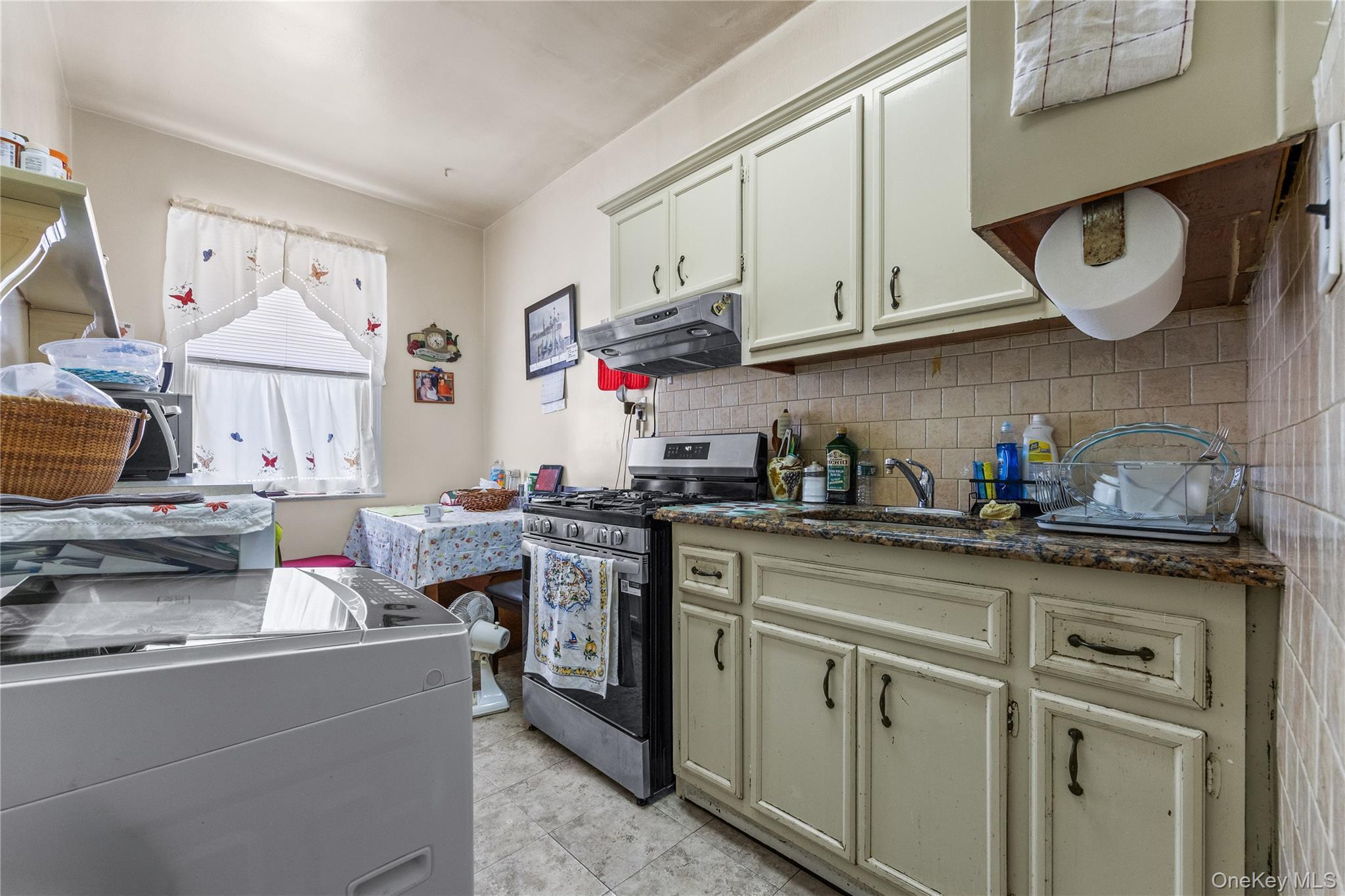 Single Family Muliner Avenue Bronx, NY 10462, MLS-1013426-17