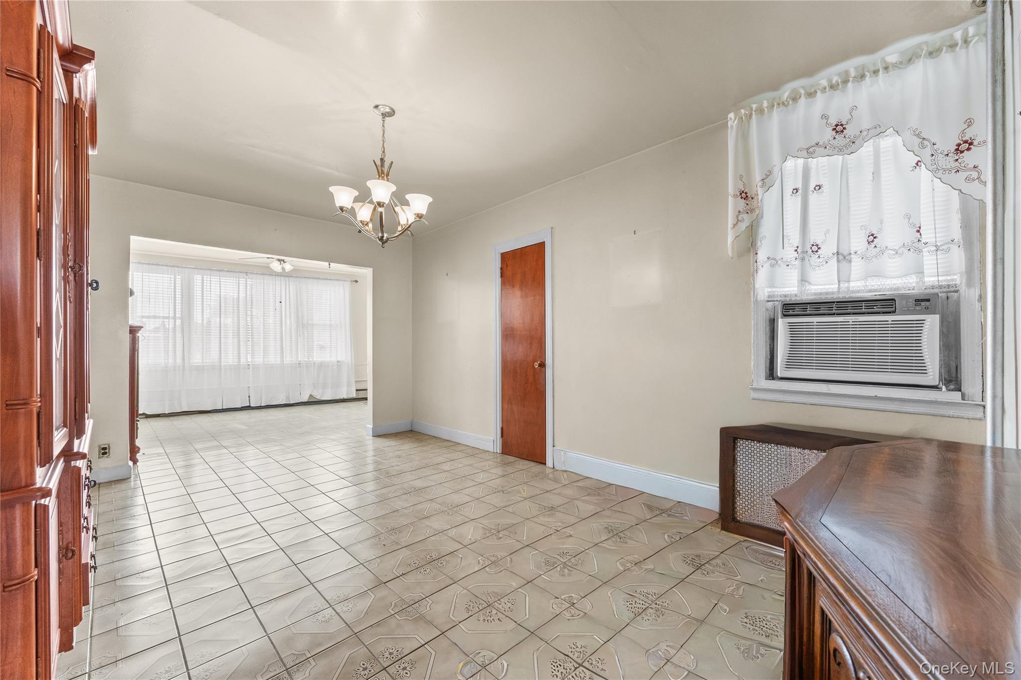 Single Family Muliner Avenue Bronx, NY 10462, MLS-1013426-21