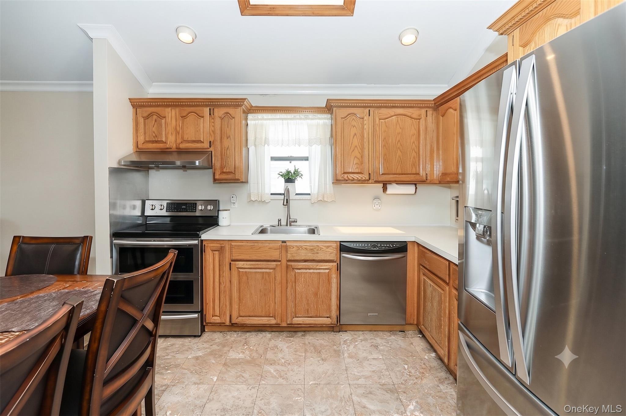 Single Family Reynolds Street  Suffolk County, NY 11746, MLS-1013462-11