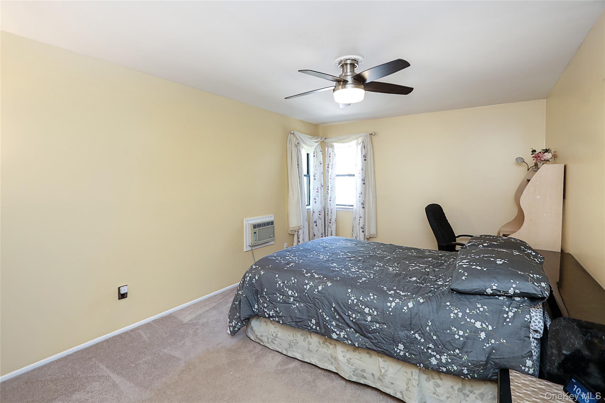 Single Family Reynolds Street  Suffolk County, NY 11746, MLS-1013462-27
