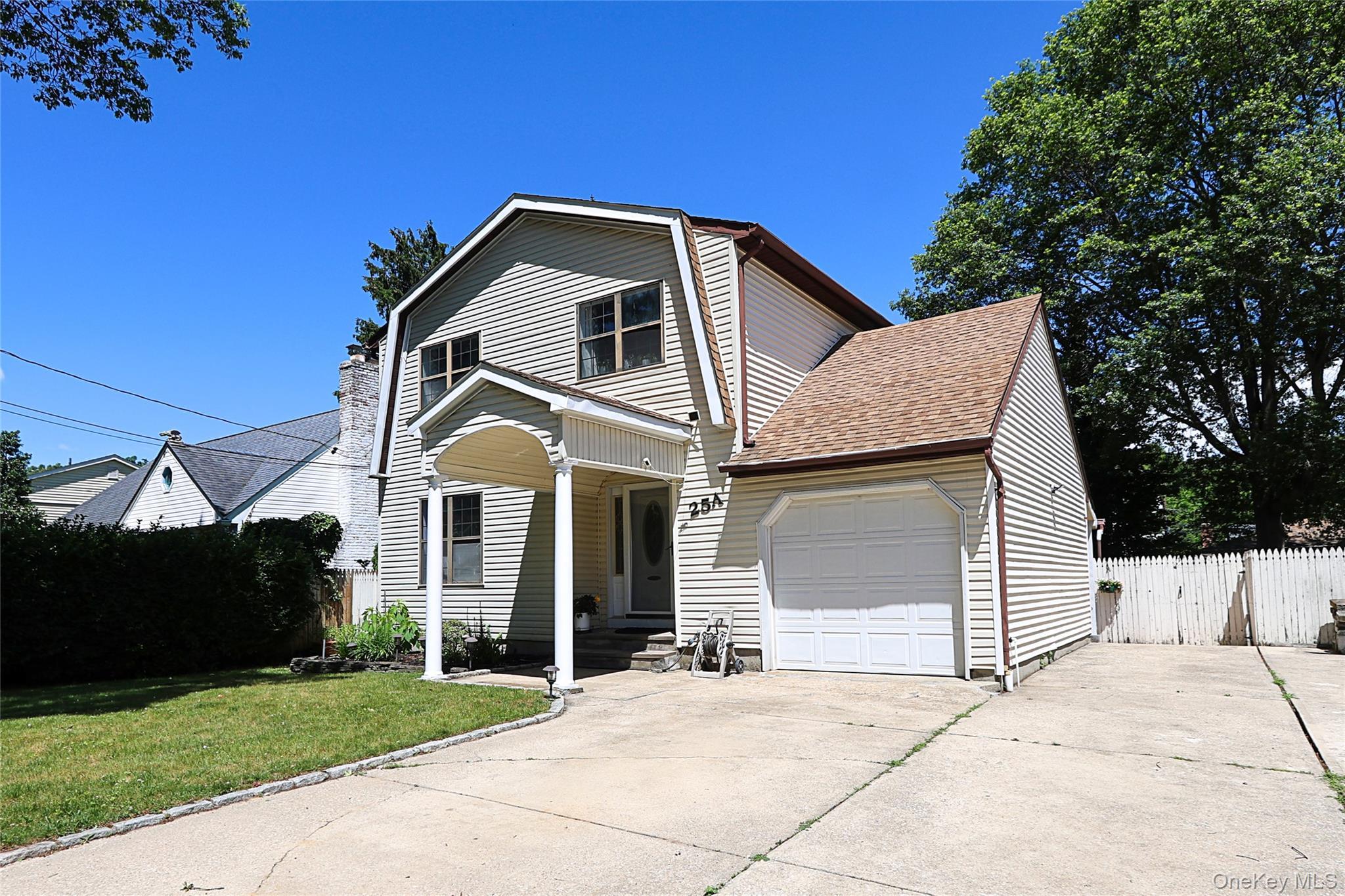 Single Family Reynolds Street  Suffolk County, NY 11746, MLS-1013462-35