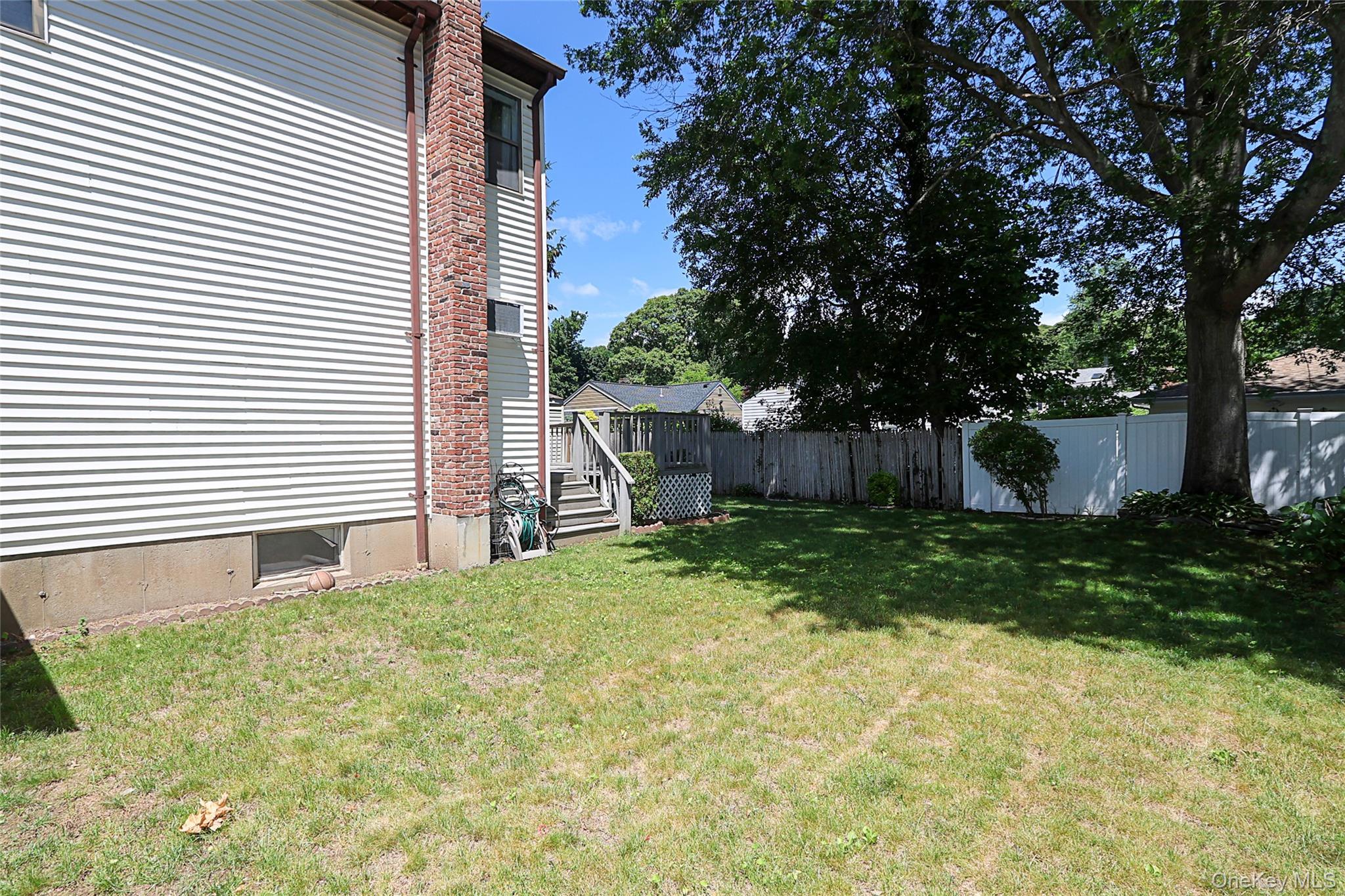 Single Family Reynolds Street  Suffolk County, NY 11746, MLS-1013462-37