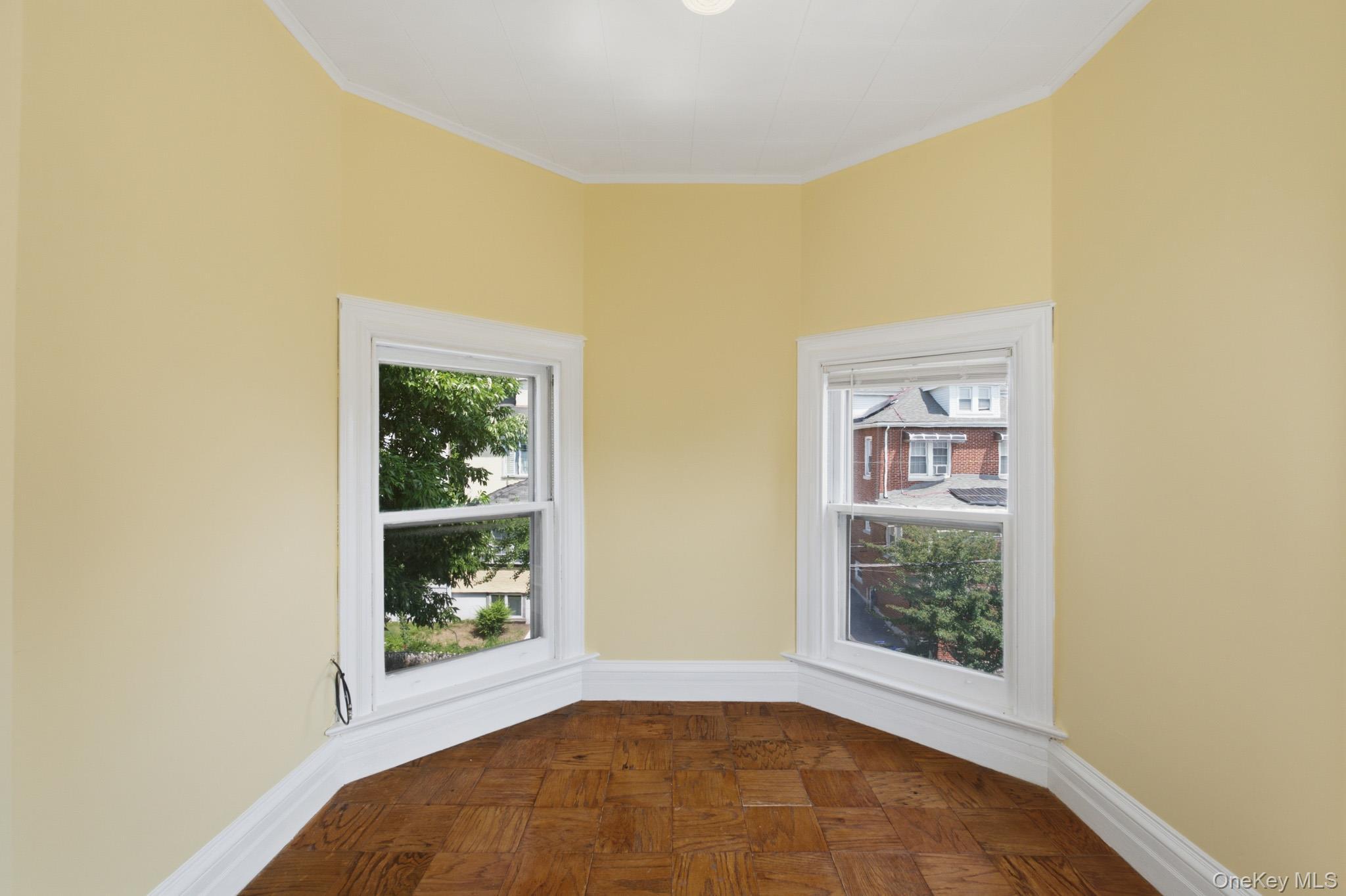 Single Family Vireo Avenue Bronx, NY 10470, MLS-1013495-33