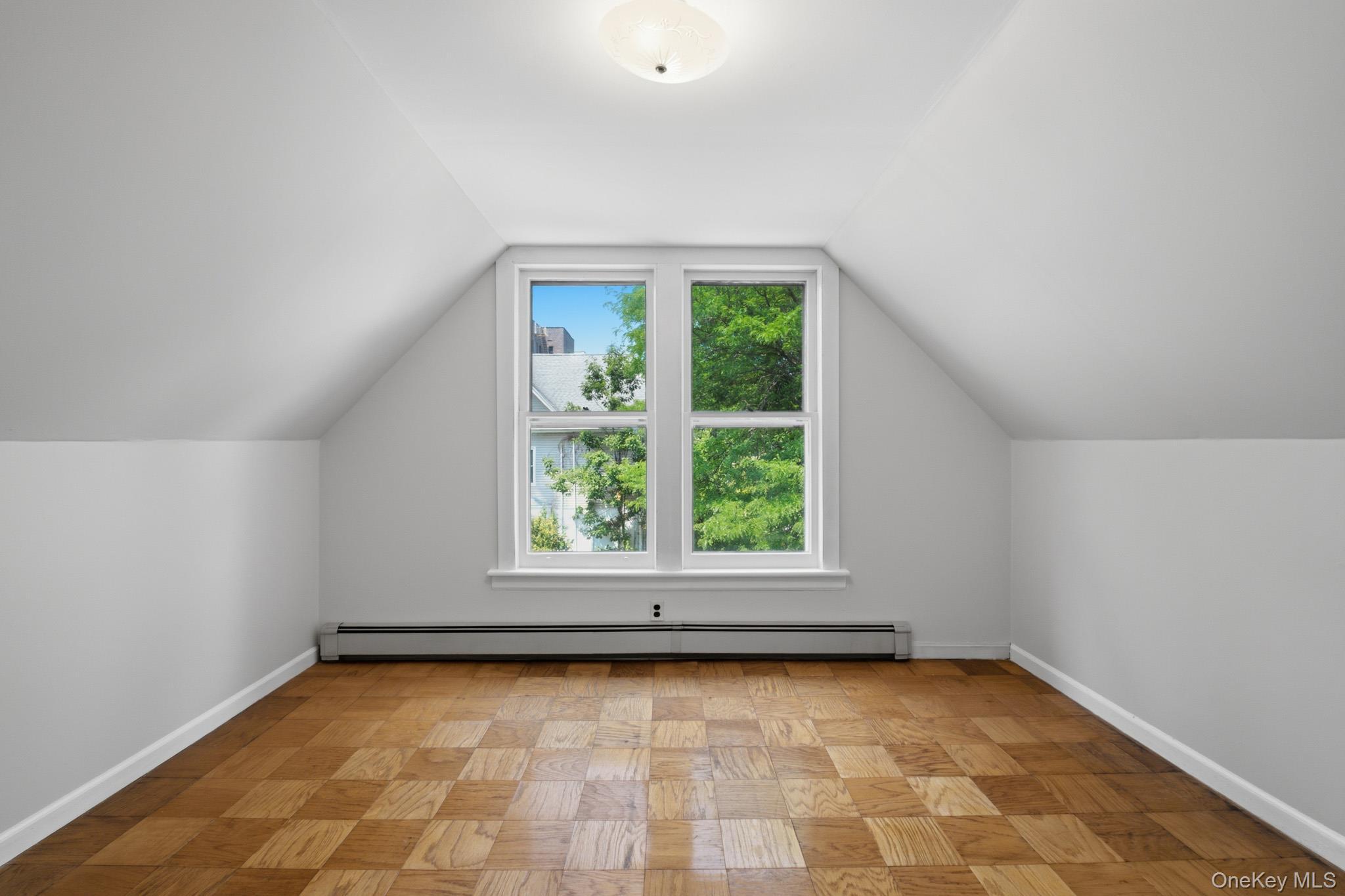 Single Family Vireo Avenue Bronx, NY 10470, MLS-1013495-34