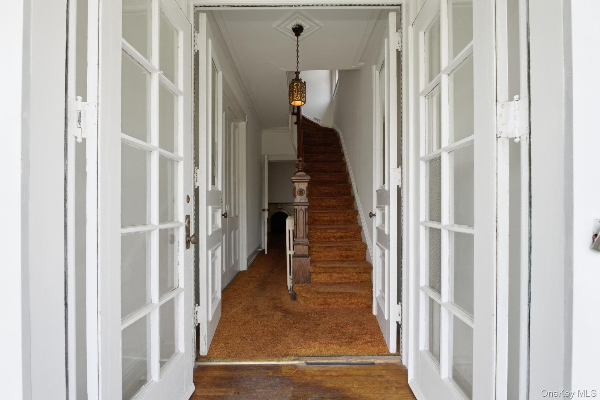 Single Family Vireo Avenue Bronx, NY 10470, MLS-1013495-5