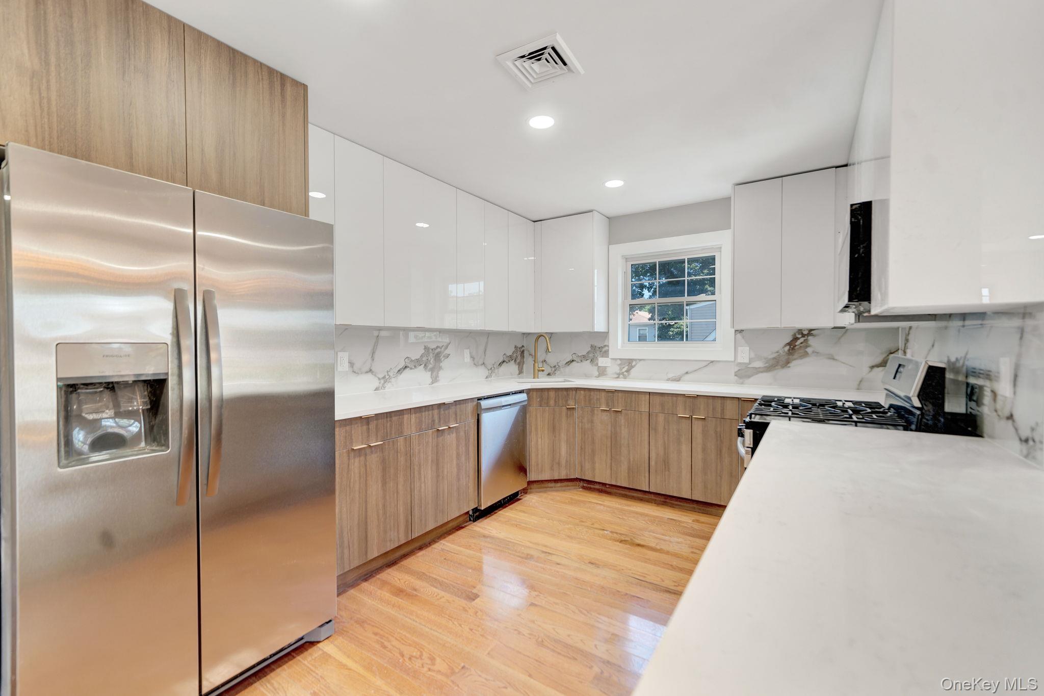 Single Family 250 Street Queens, NY 11422, MLS-1013555-18