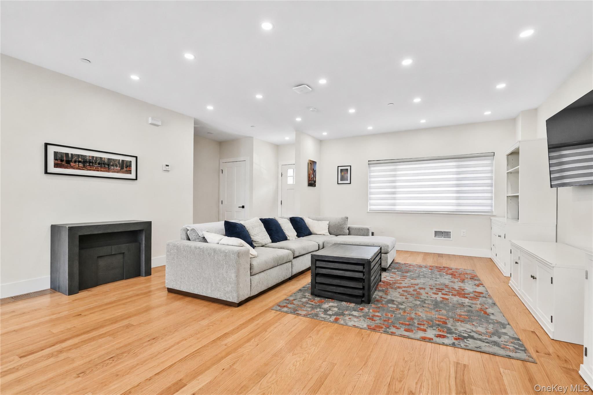 Single Family Hart Street Brooklyn, NY 11237, MLS-1013654-4