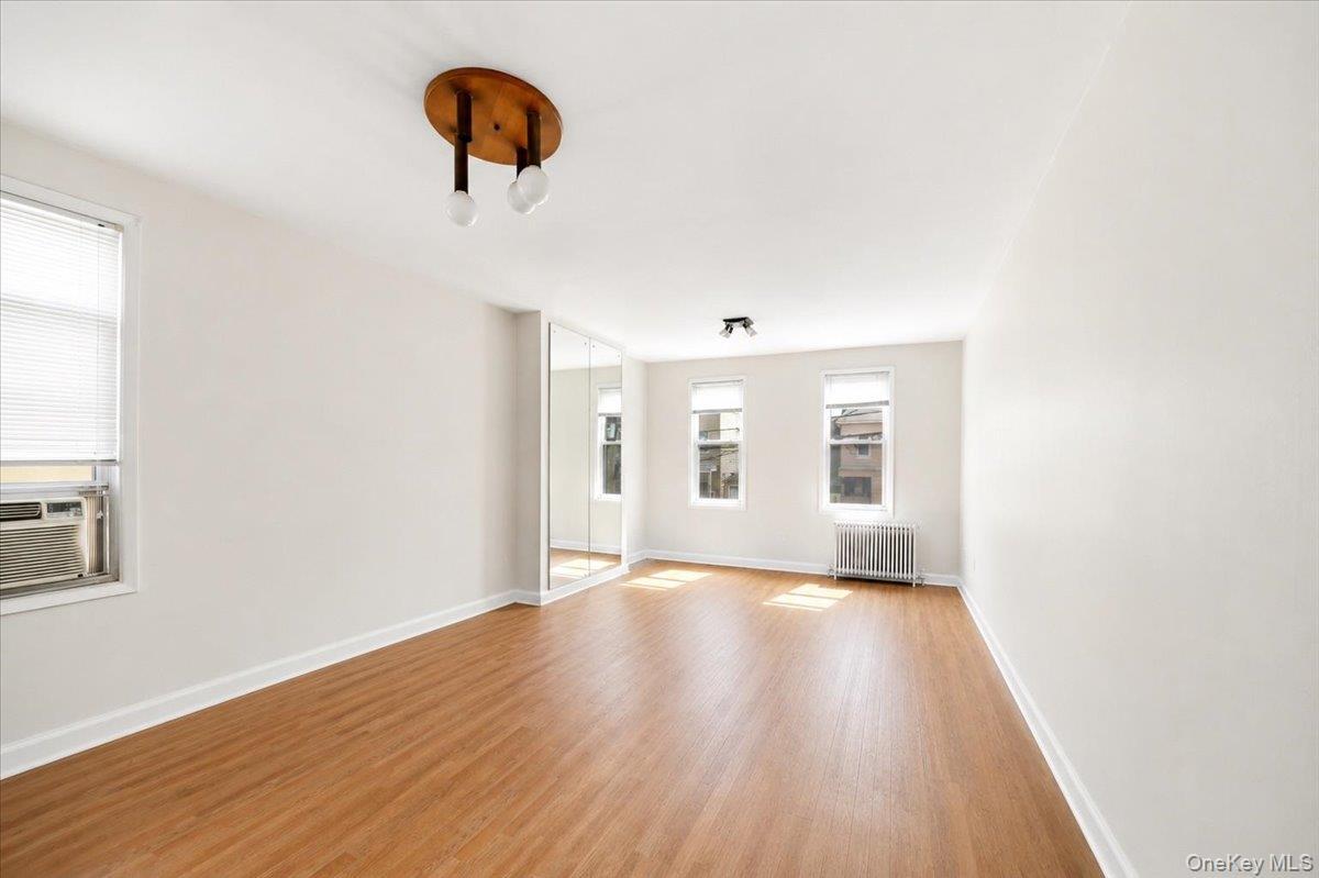 Single Family Muliner Avenue Bronx, NY 10462, MLS-1013662-13