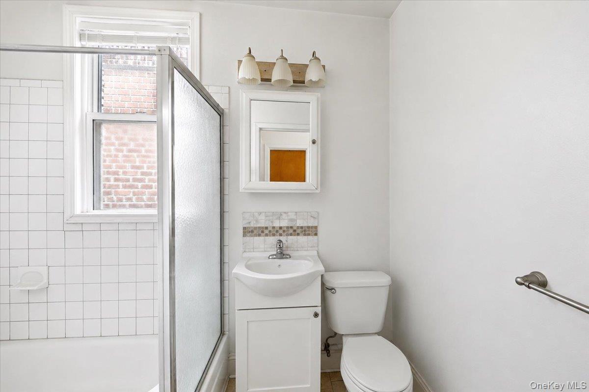 Single Family Muliner Avenue Bronx, NY 10462, MLS-1013662-18