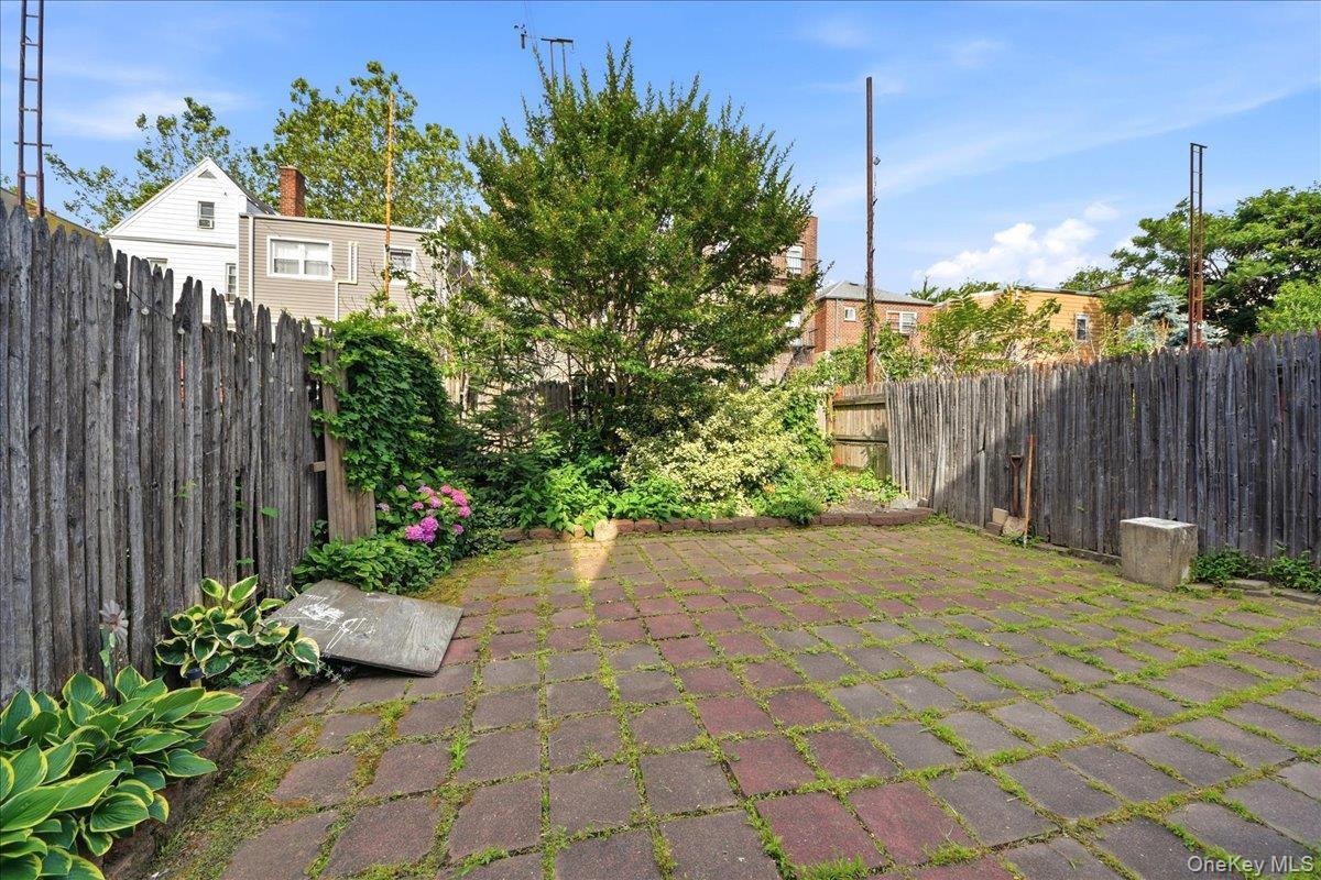 Single Family Muliner Avenue Bronx, NY 10462, MLS-1013662-22
