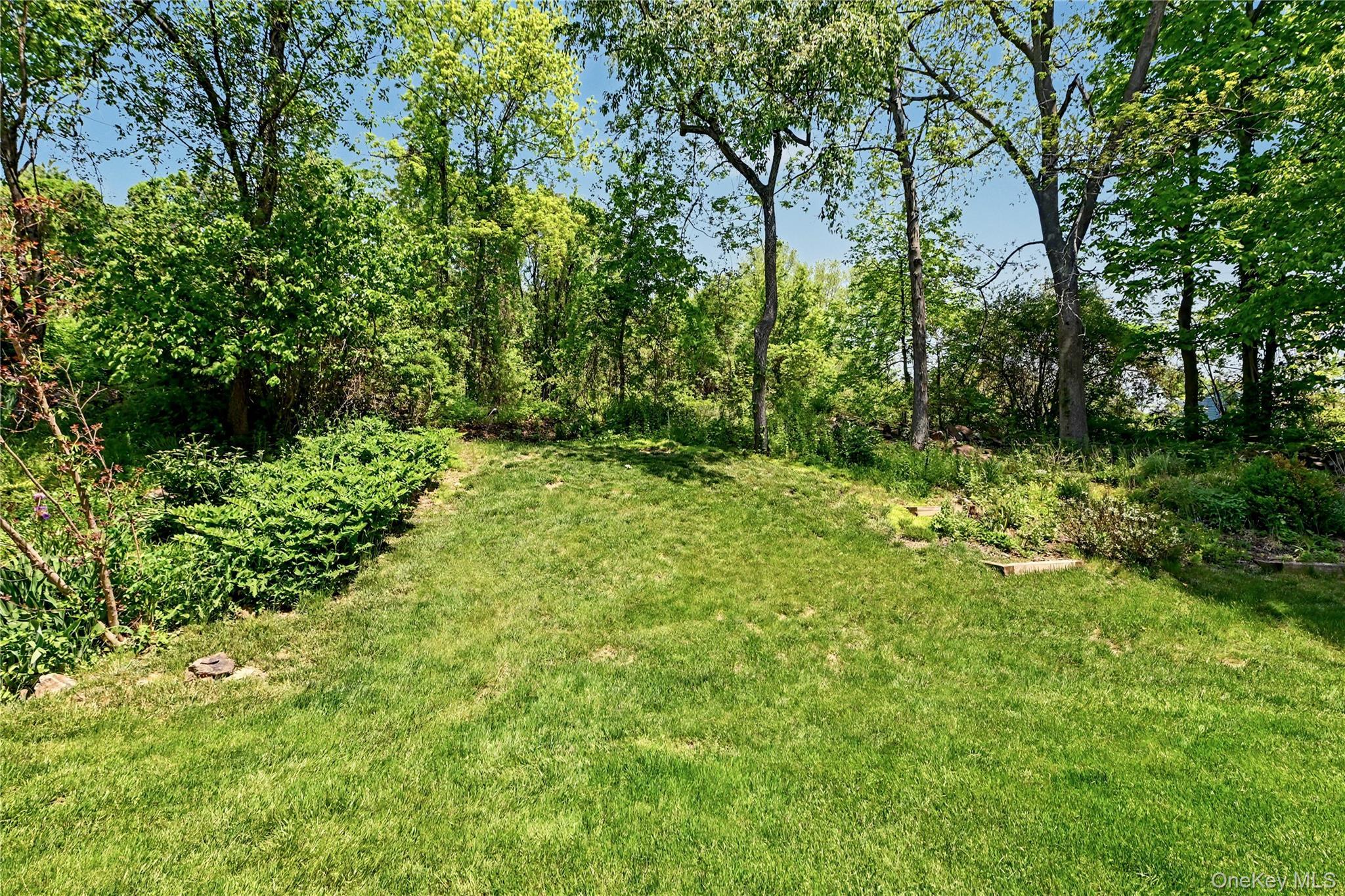 Single Family Greystone Lane Putnam County, NY 10509, MLS-1013670-17