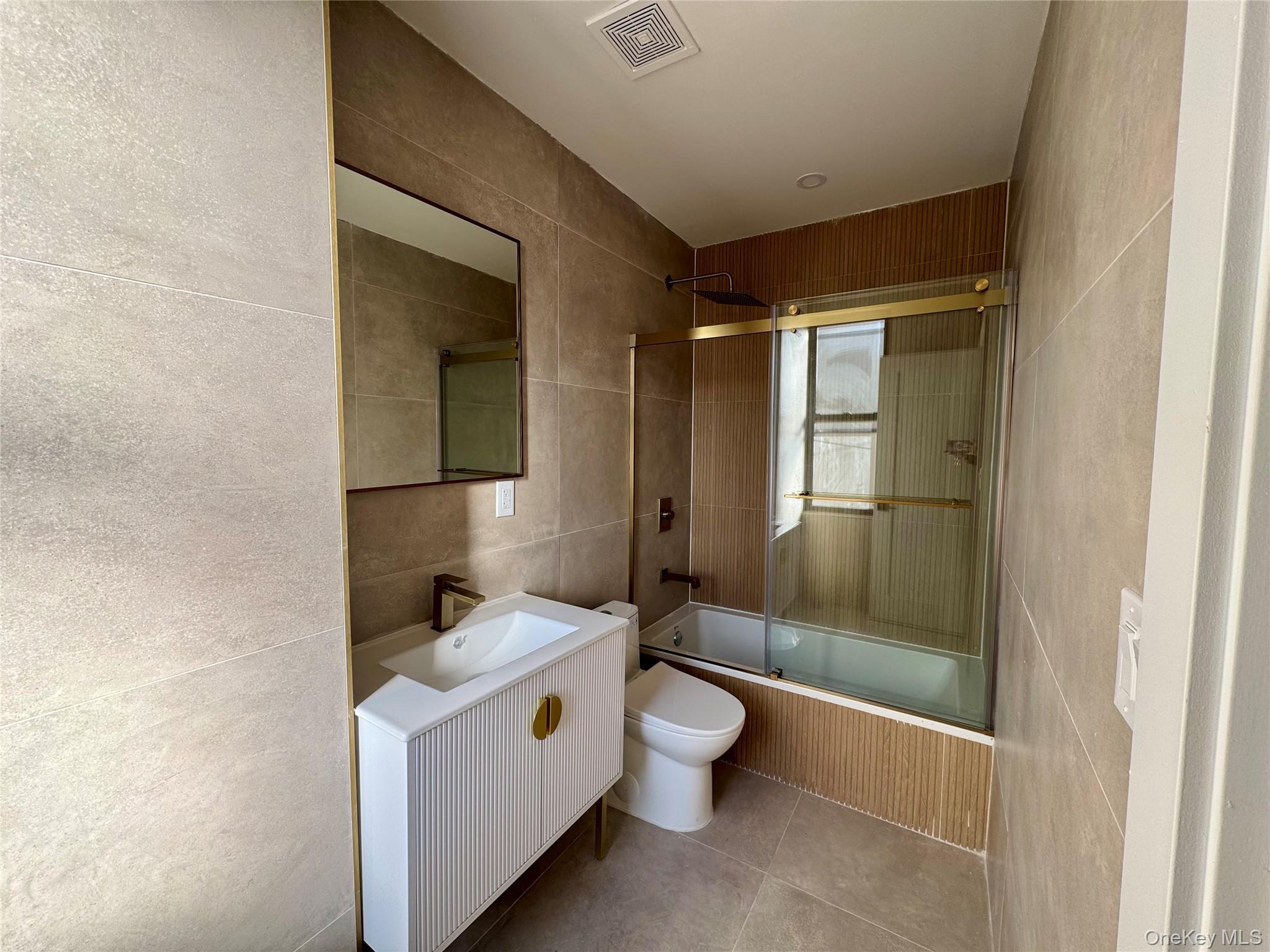 Single Family E Park Avenue  Nassau County, NY 11561, MLS-1013682-13