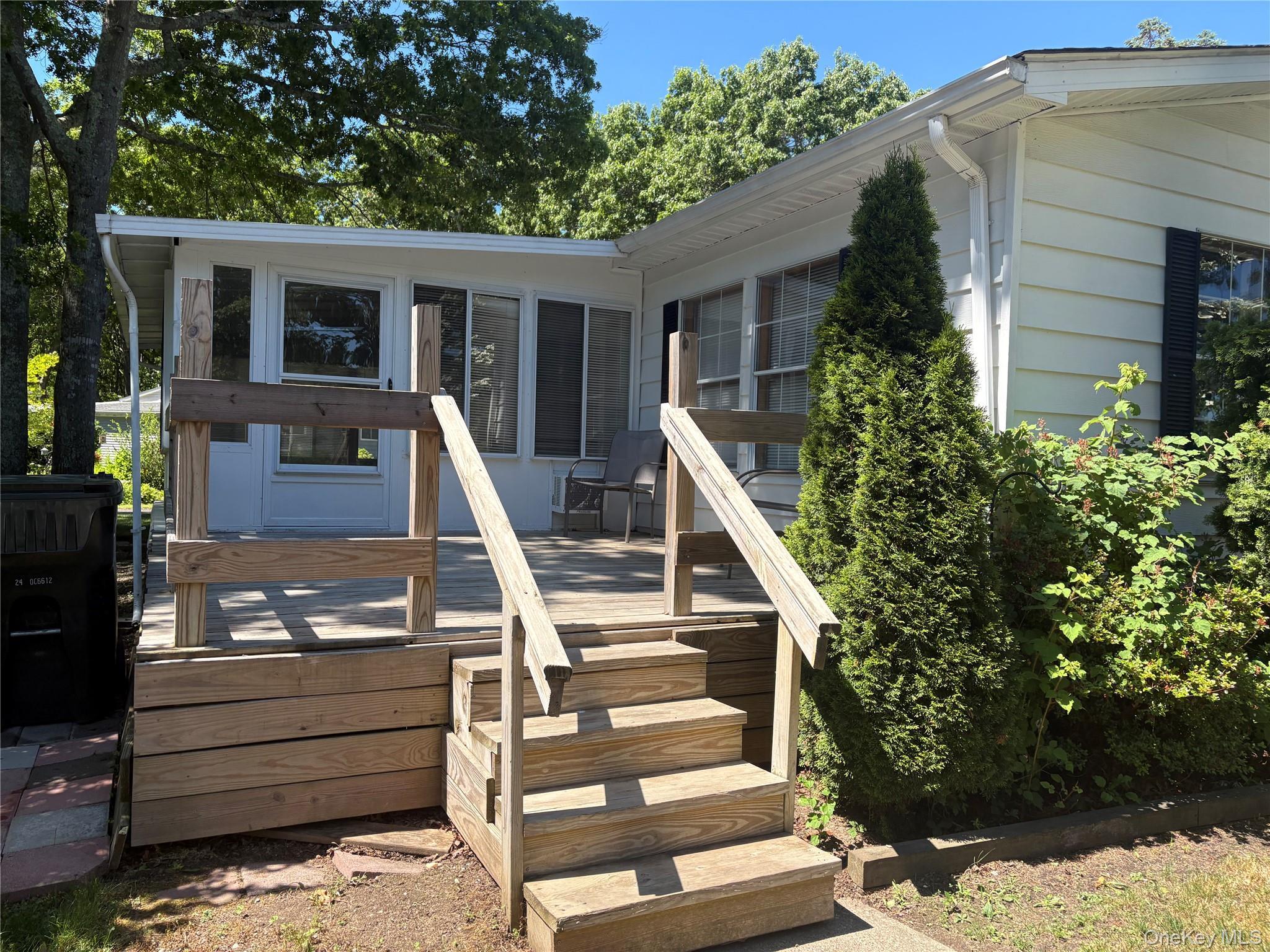 Single Family Riverleigh Avenue  Suffolk County, NY 11901, MLS-1013718-2